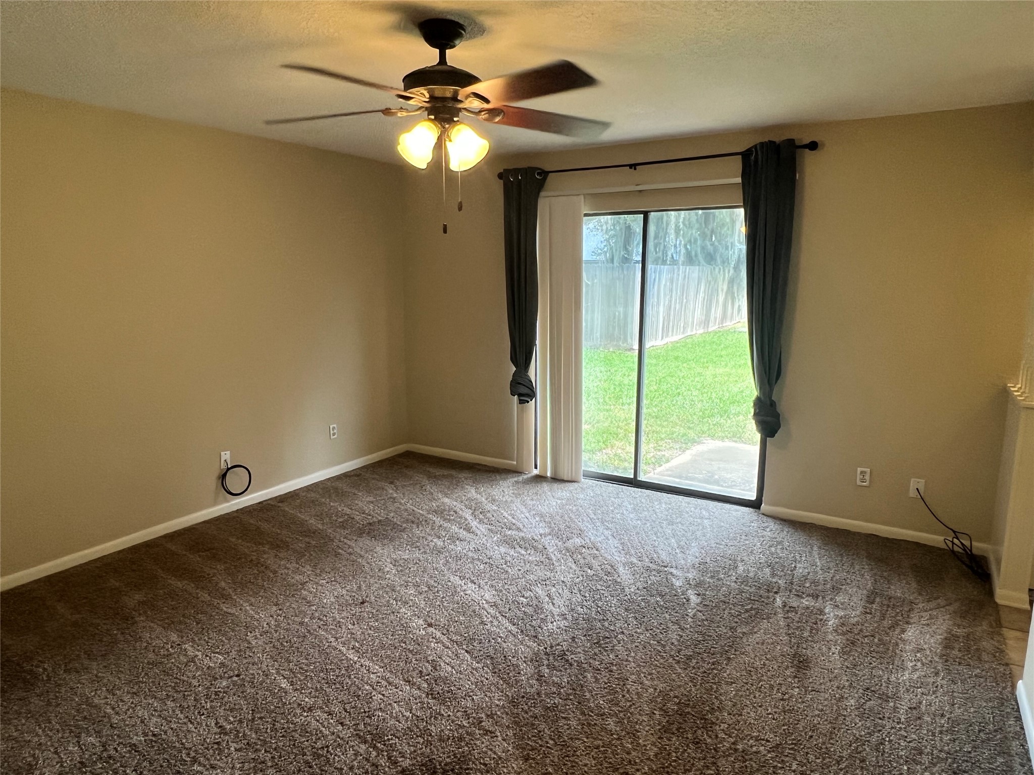 2109 Riverside Drive Property Photo 18