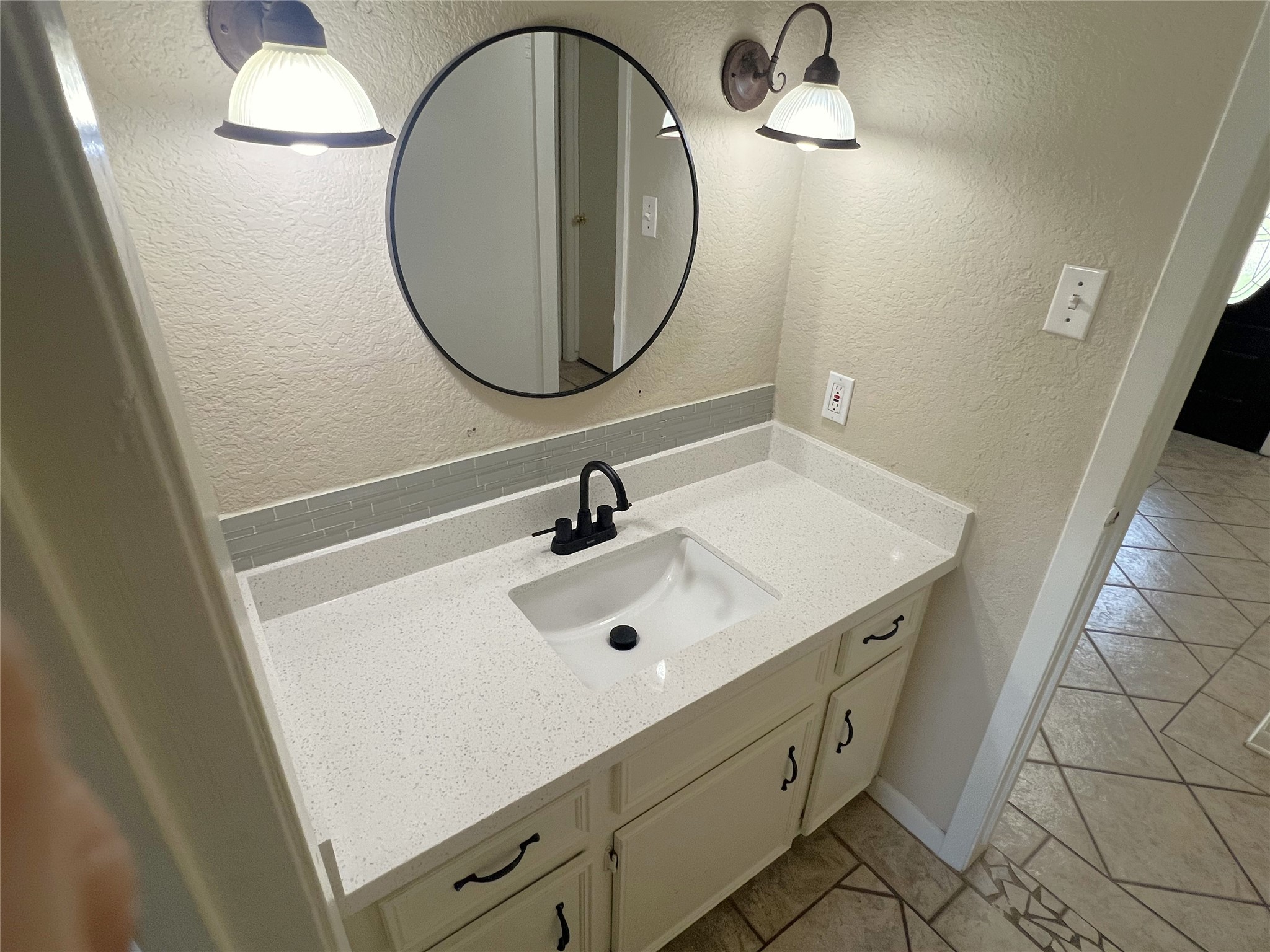 2109 Riverside Drive Property Photo 19