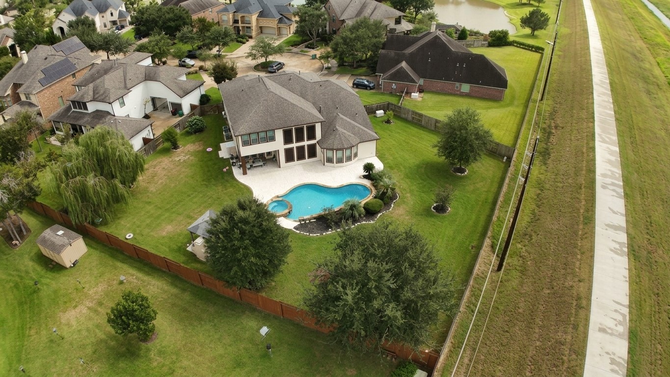 6907 Diamondleaf Court Property Photo 2