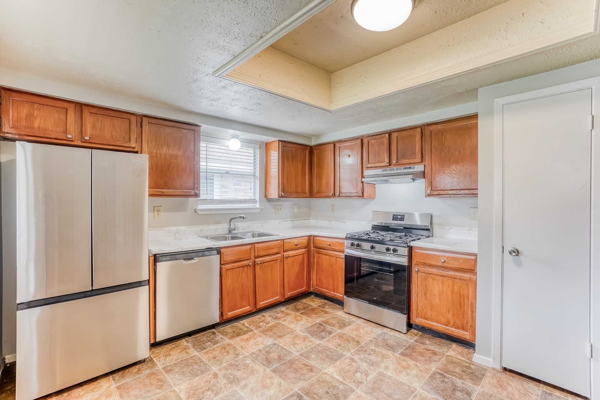 6918 Skyline Park Drive Property Photo 8