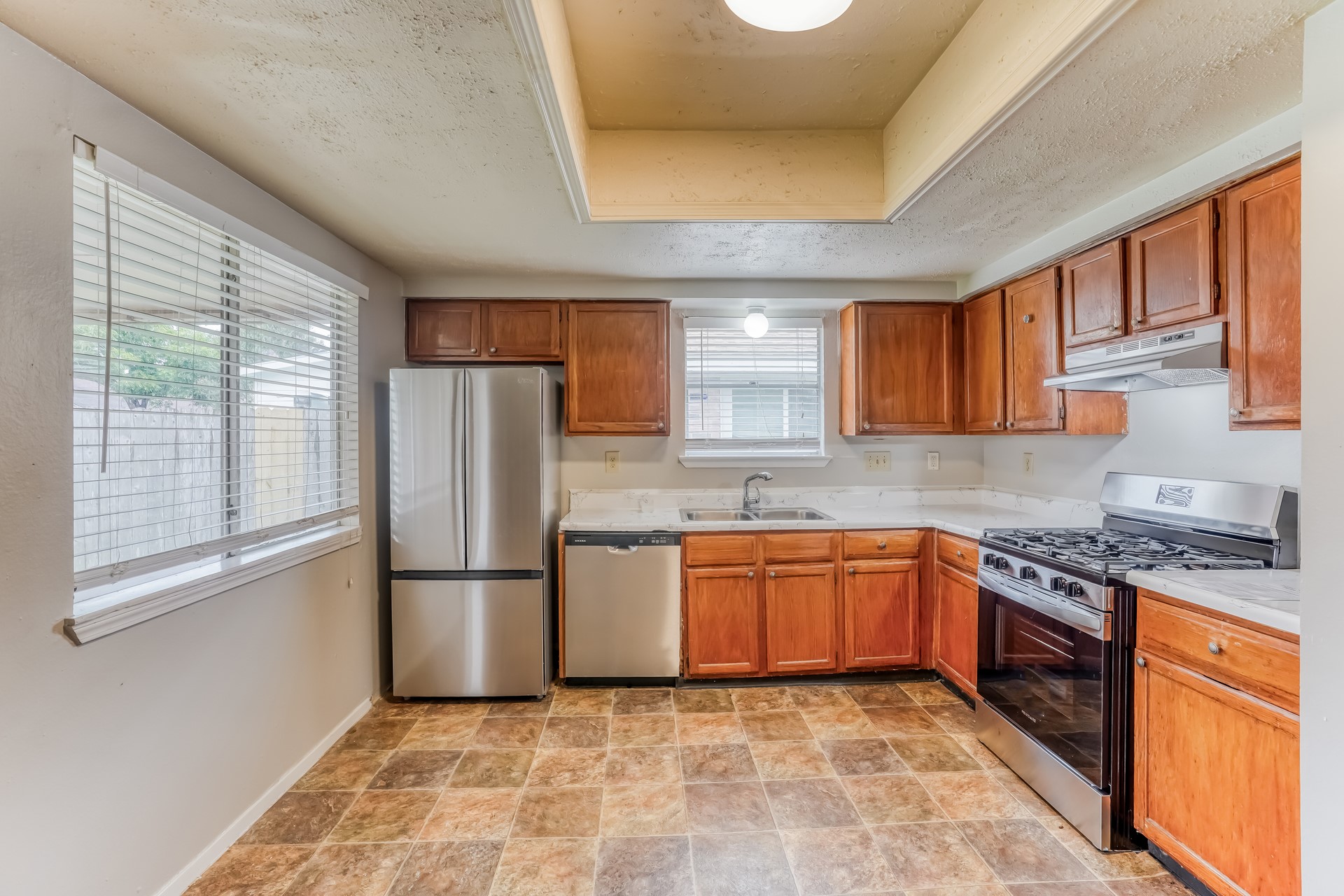 6918 Skyline Park Drive Property Photo 9