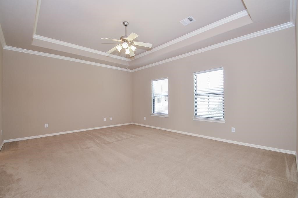 3042 Royal Oaks Crs Property Photo 16