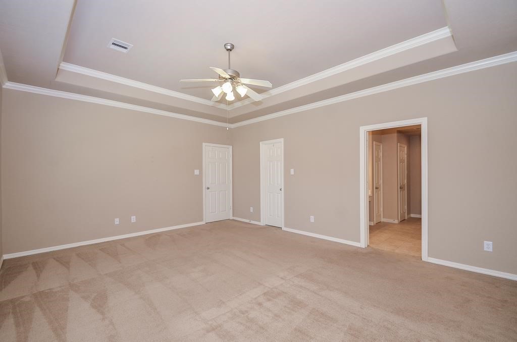 3042 Royal Oaks Crs Property Photo 17