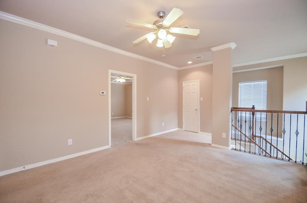 3042 Royal Oaks Crs Property Photo 21