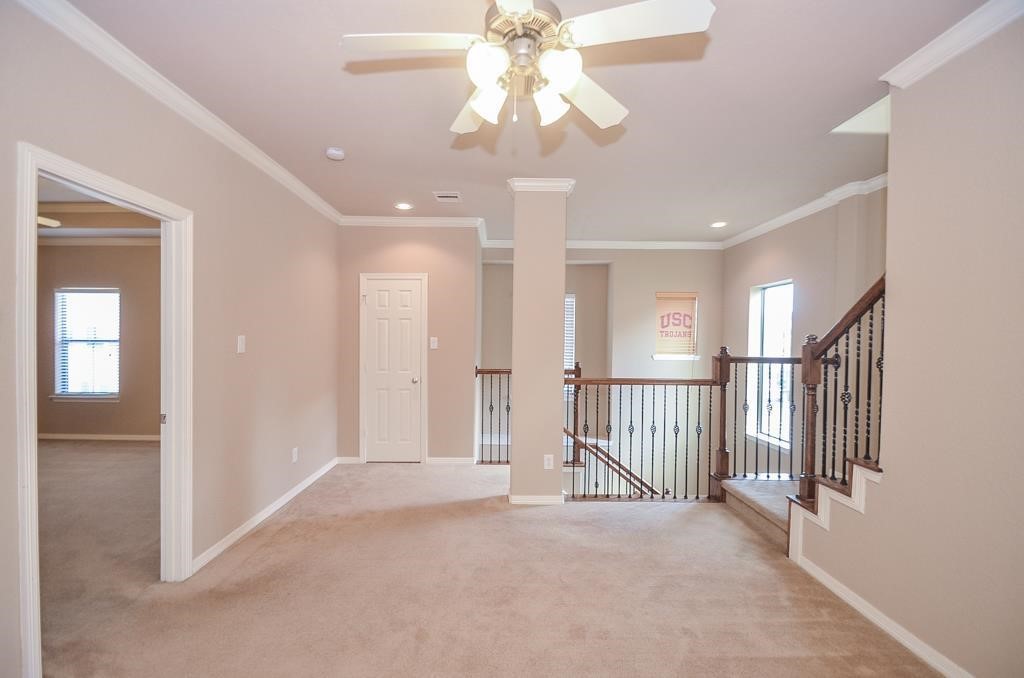 3042 Royal Oaks Crs Property Photo 22