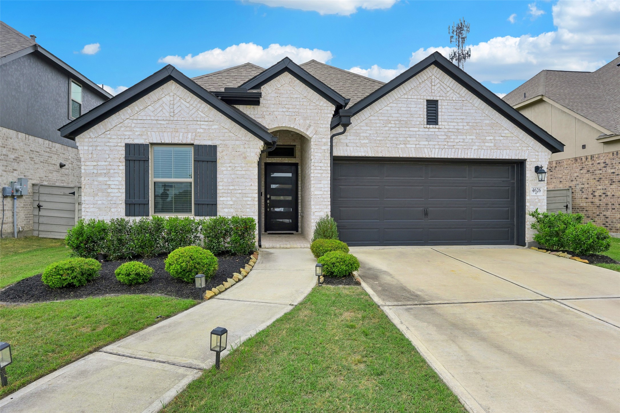 4626 Crest Hill Drive Property Photo