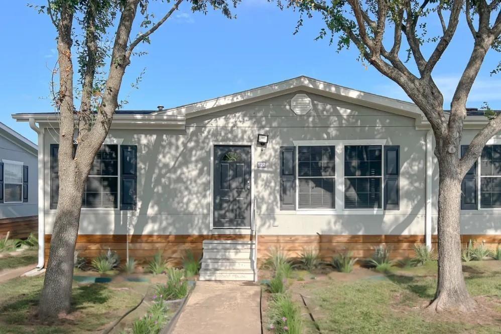 516 Stafford Spring Avenue 649 Property Photo 4