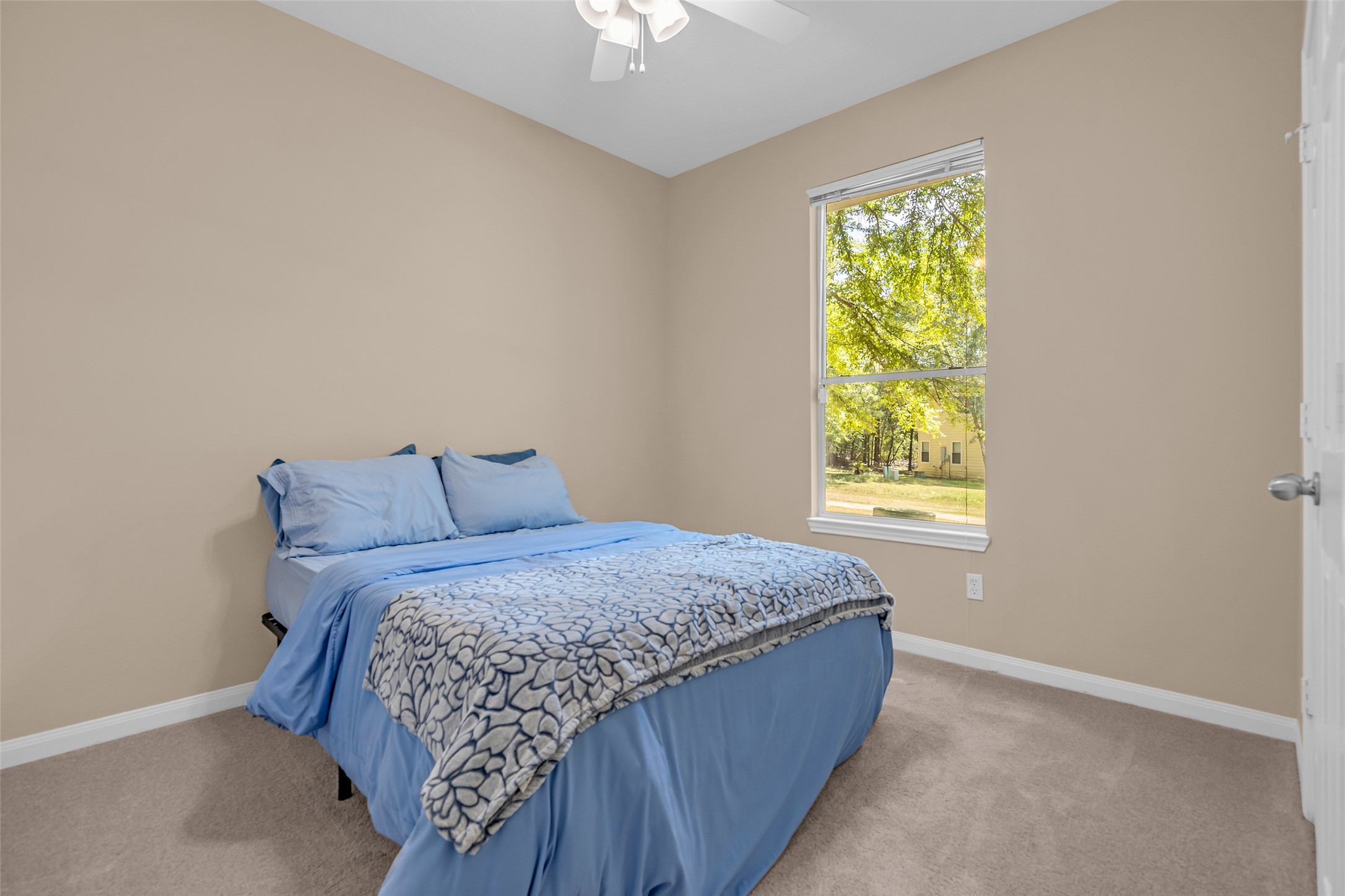2919 Whitman Drive Property Photo 6