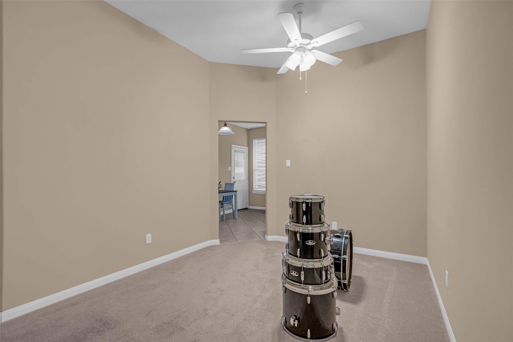 2919 Whitman Drive Property Photo 7