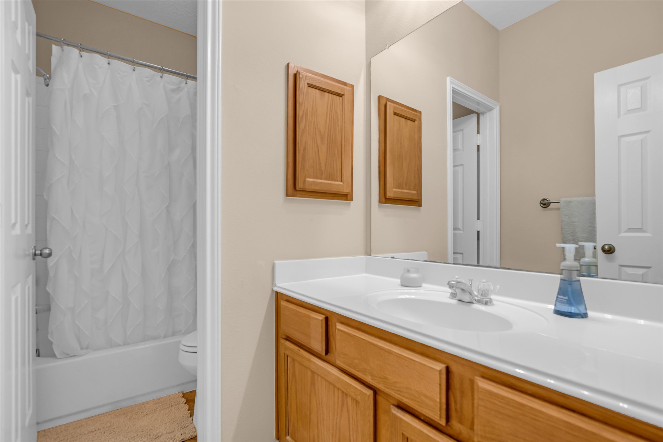 2919 Whitman Drive Property Photo 9