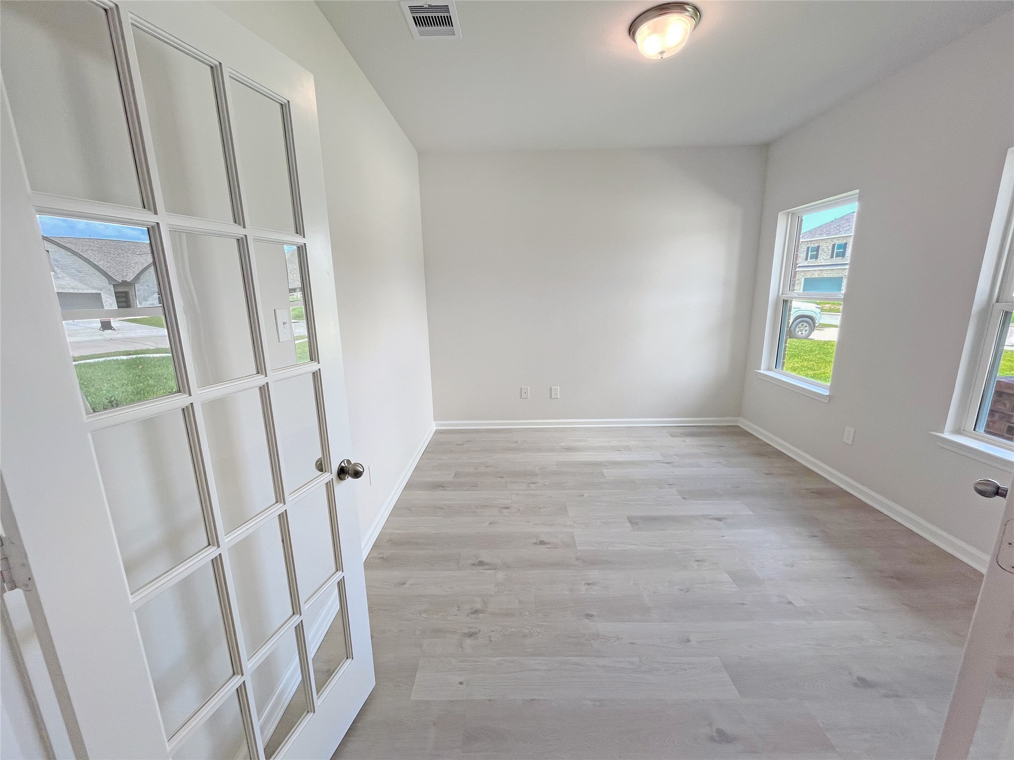 6218 Park Landing Lane Property Photo 3