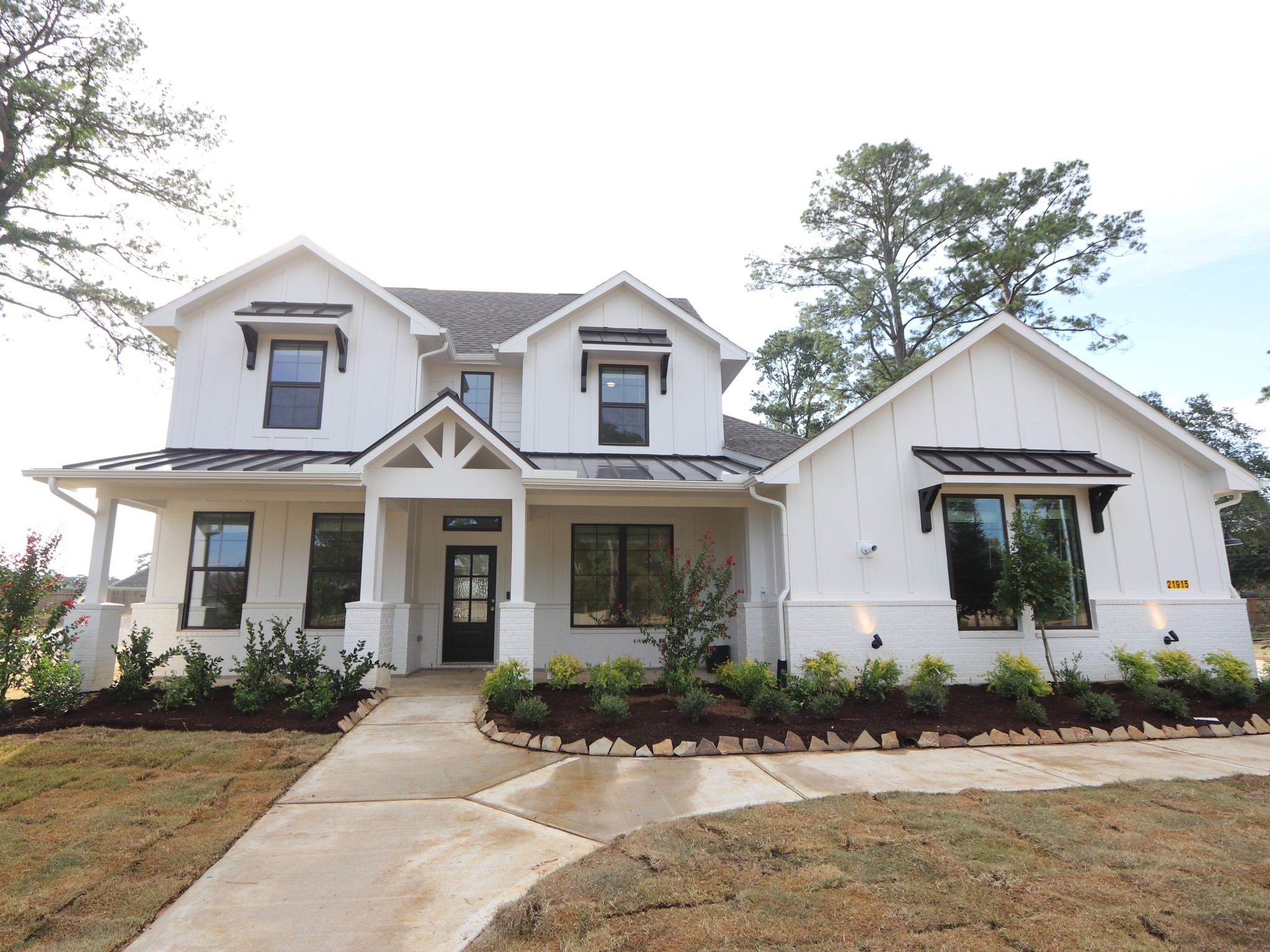 21915 Hibiscus Hedge Trail Property Photo 1
