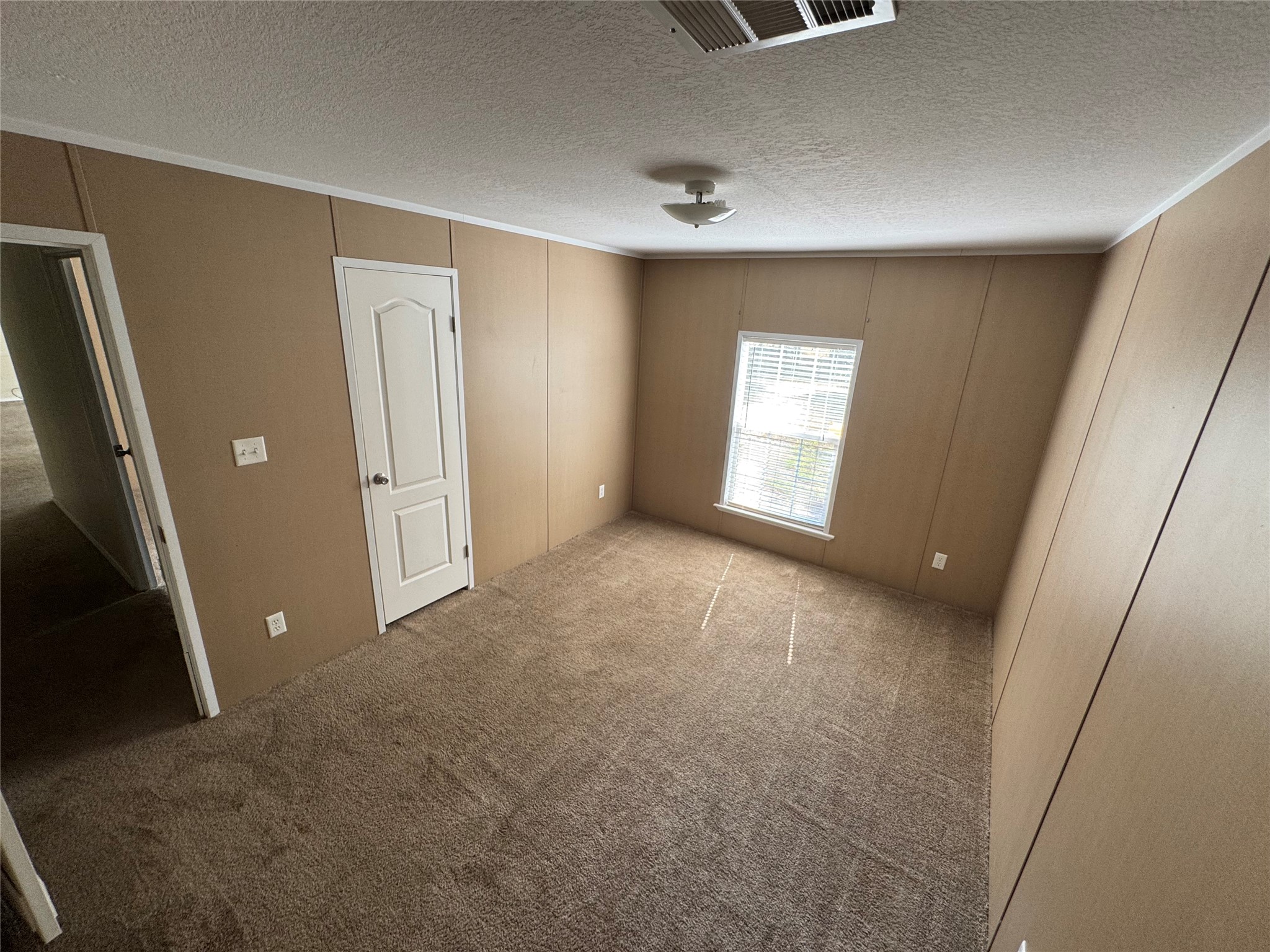 20310 Great Lake St Property Photo 12