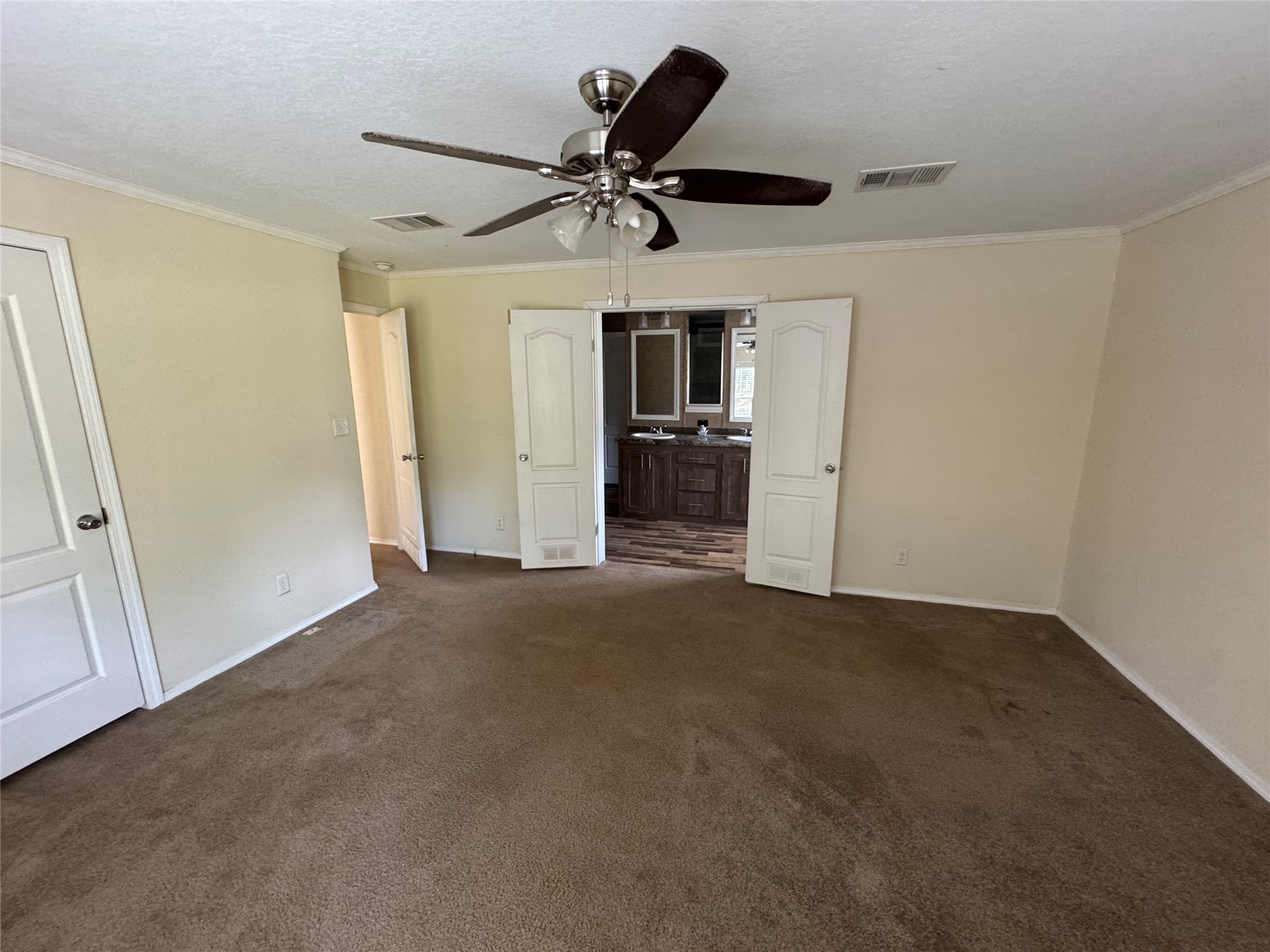 20310 Great Lake St Property Photo 15