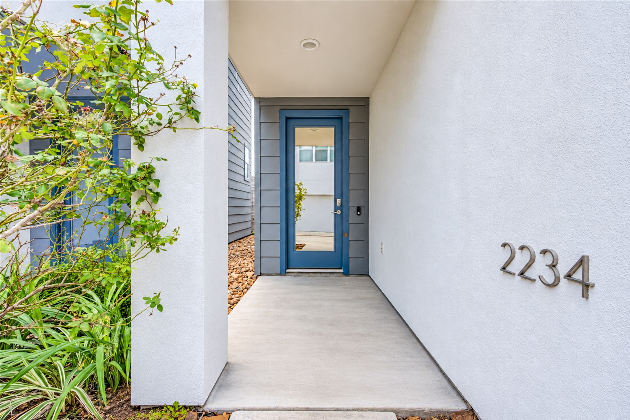 2234 Leeland Street Property Photo 5