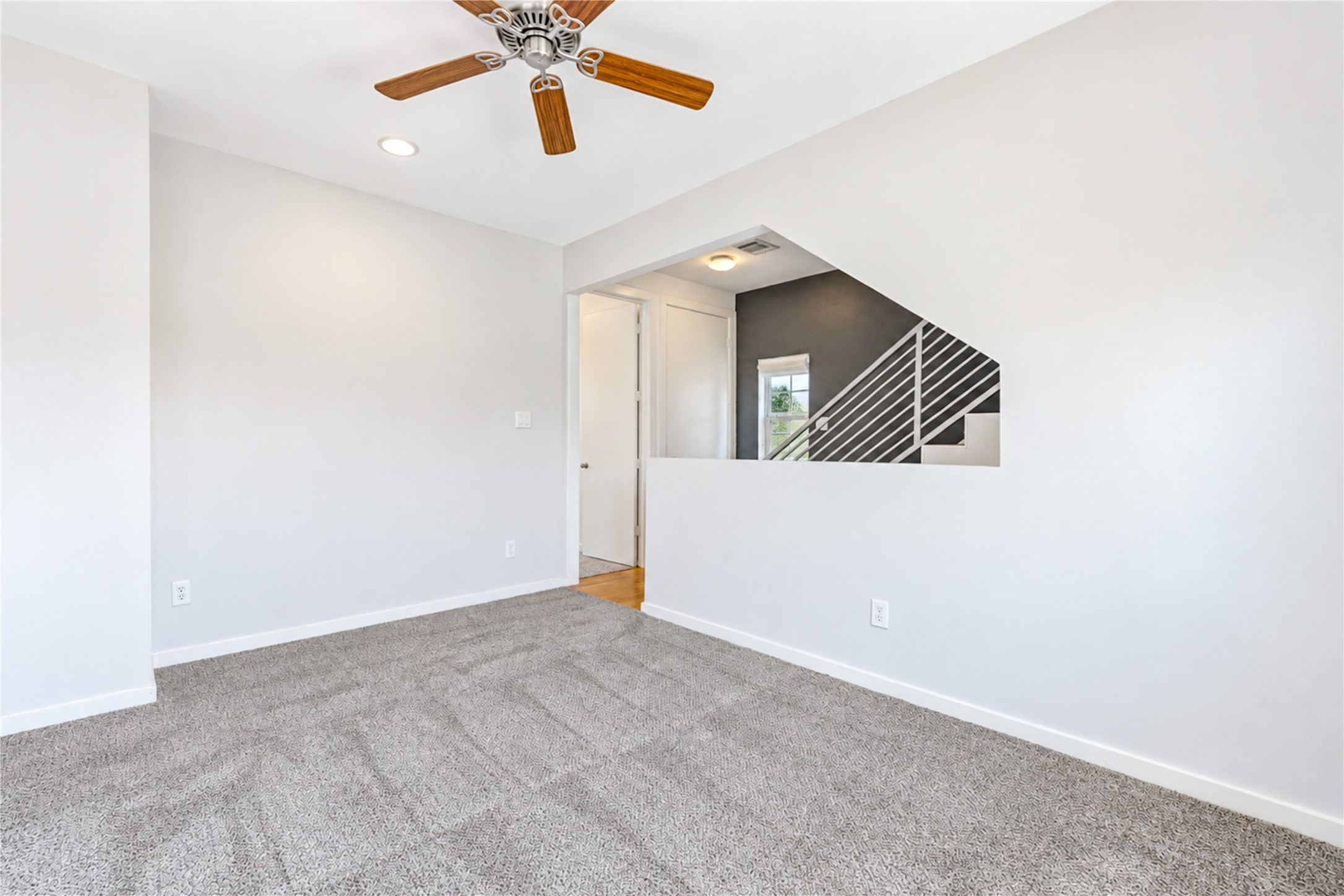 2234 Leeland Street Property Photo 8