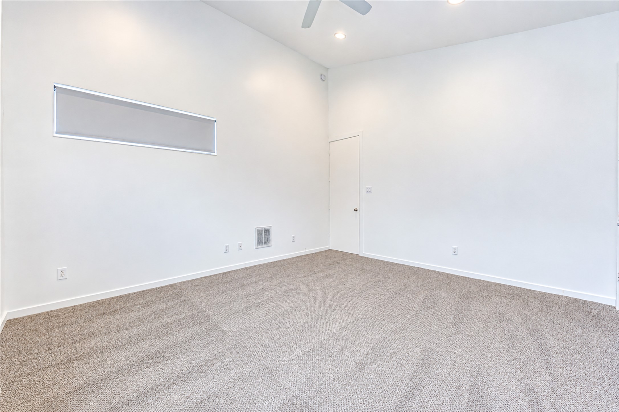 2234 Leeland Street Property Photo 15