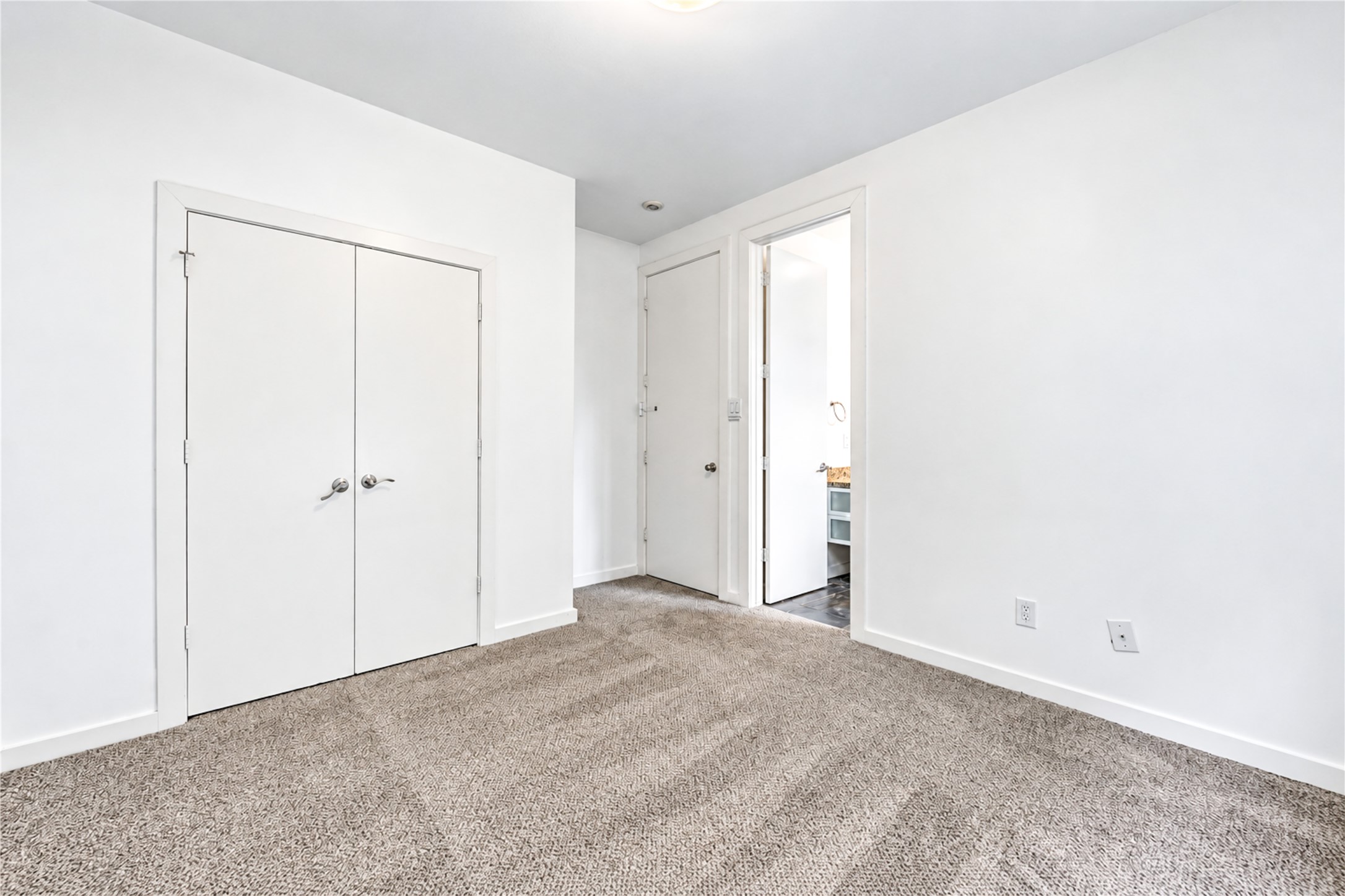 2234 Leeland Street Property Photo 43