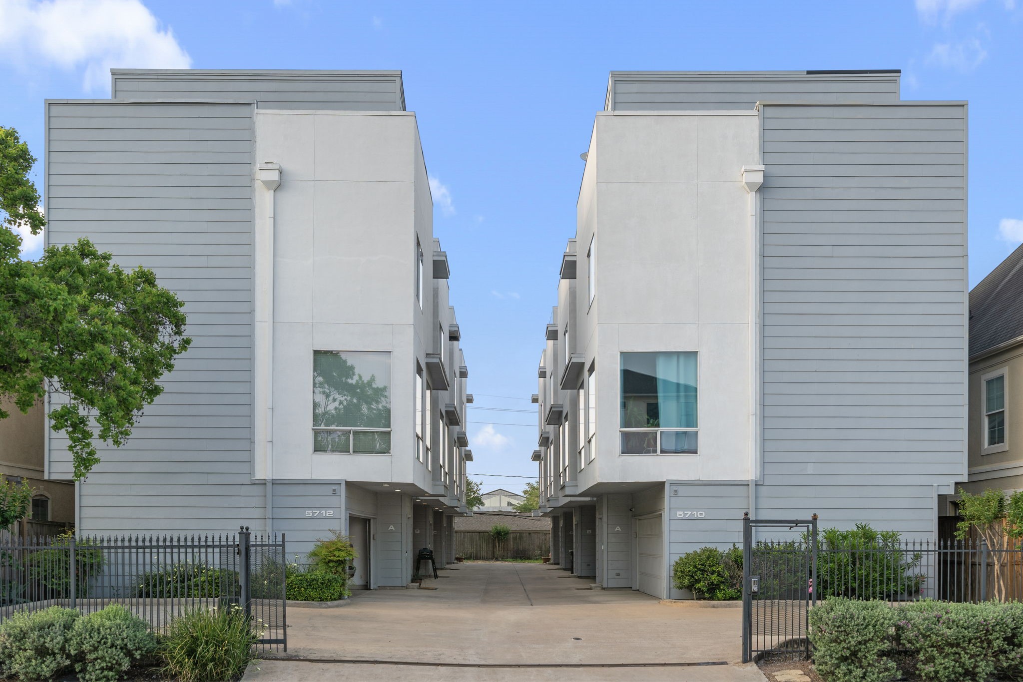 5710 Winsome Lane B Property Photo 1