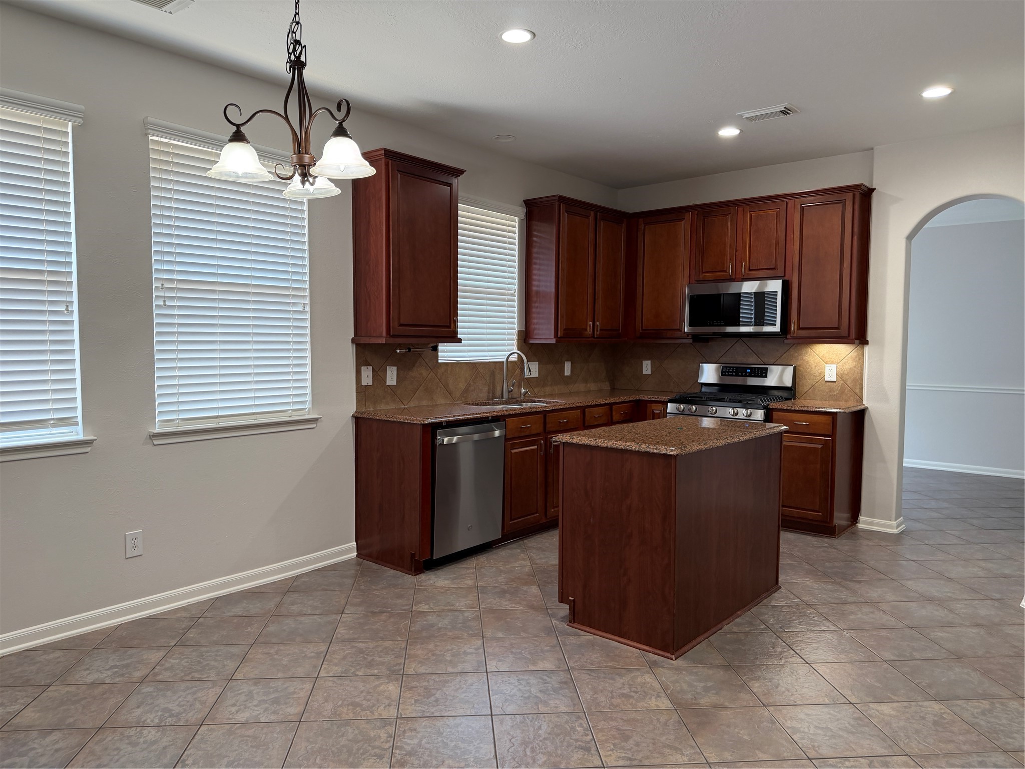 15226 Olmstead Park Drive Property Photo 10