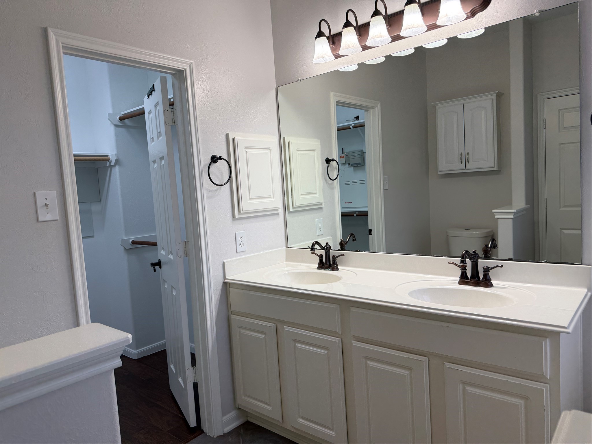 15226 Olmstead Park Drive Property Photo 21