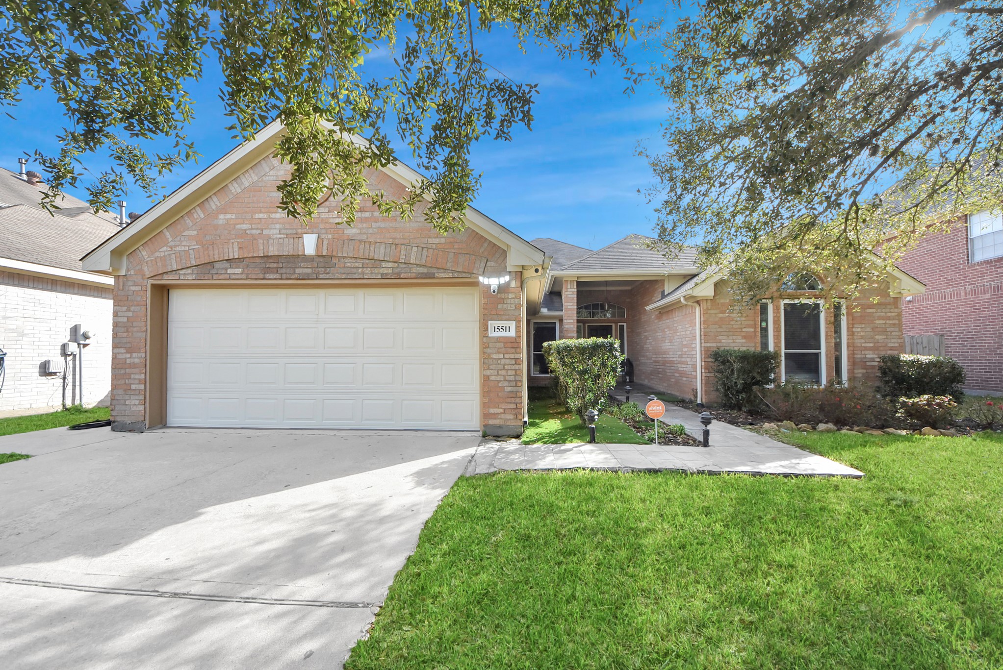 15511 Seminole Canyon Drive Property Photo 1