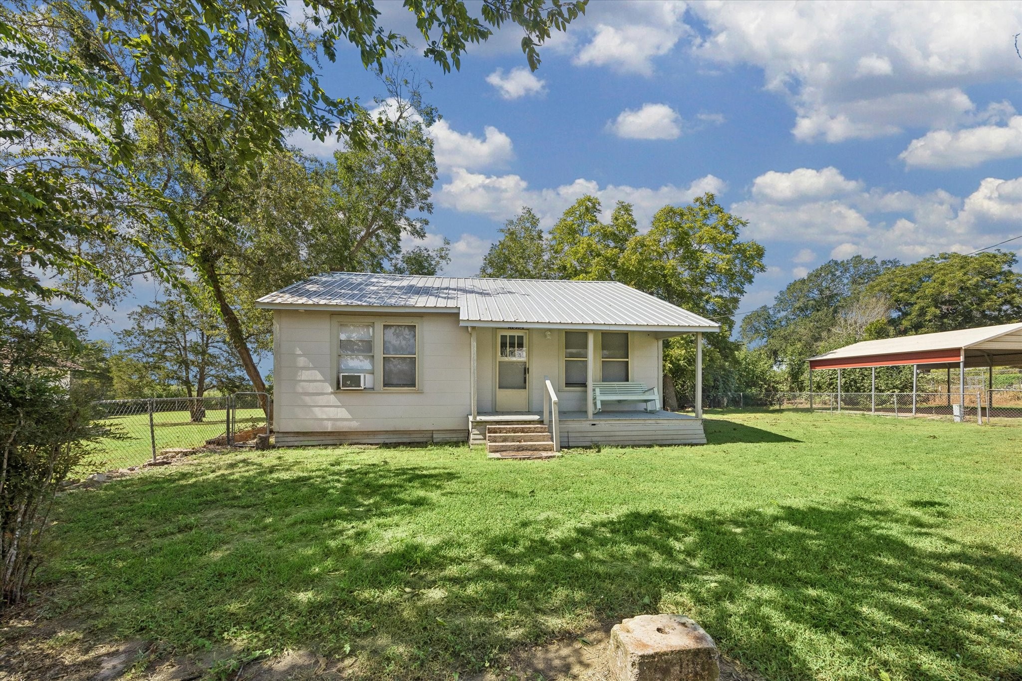 1379 Main Street Property Photo 1