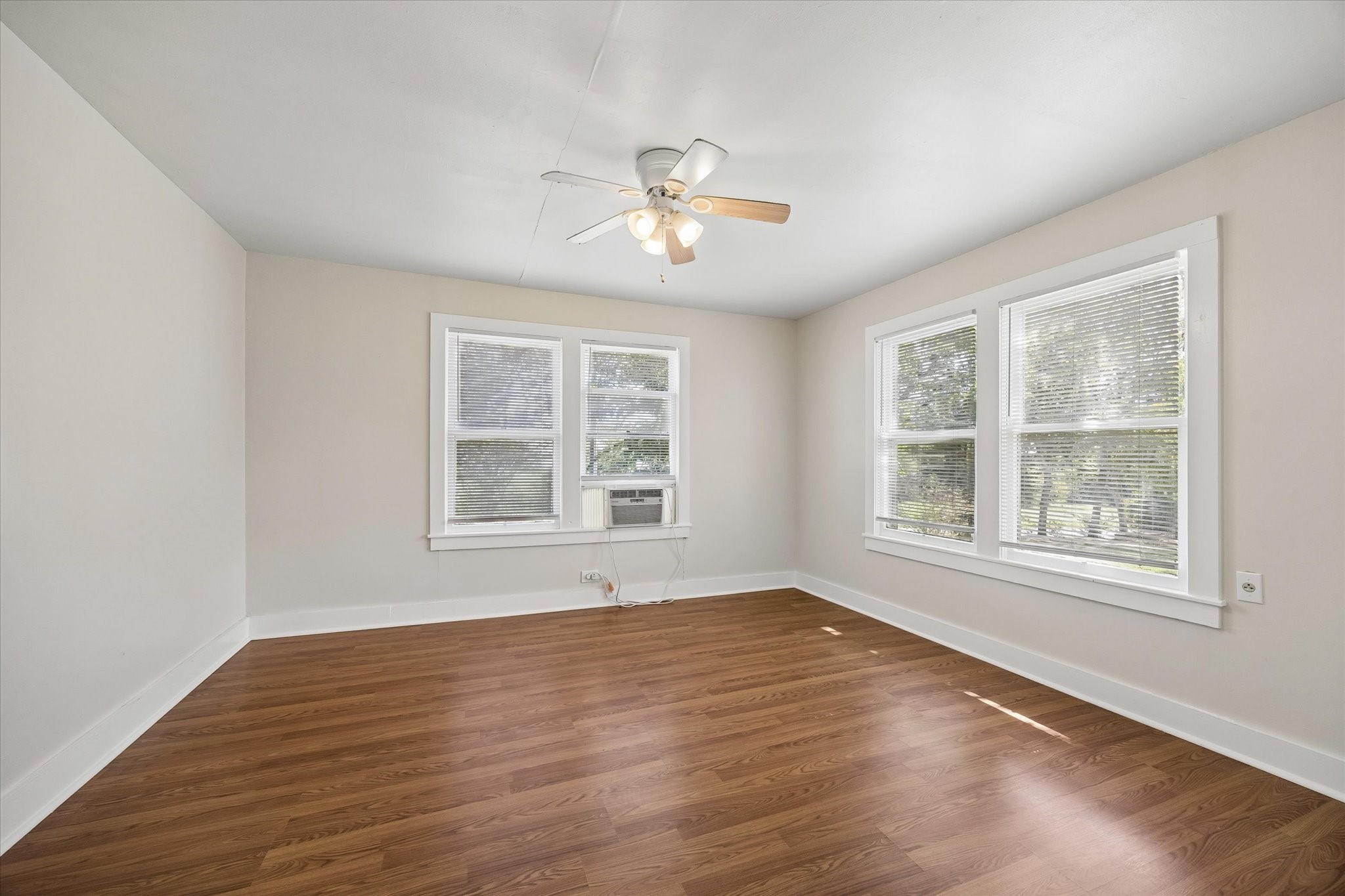 1379 Main Street Property Photo 3