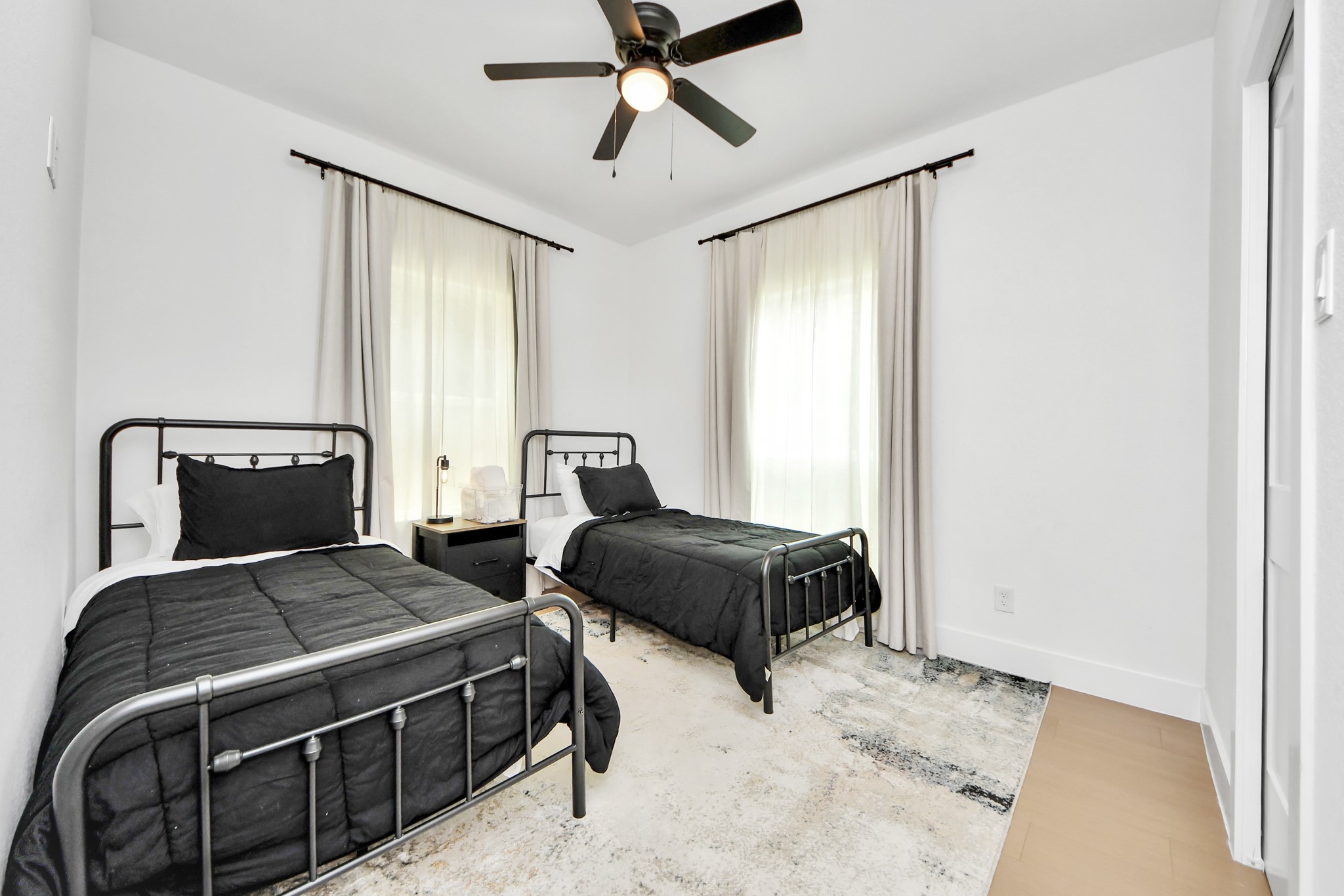 5774 Heron Drive B Property Photo 26