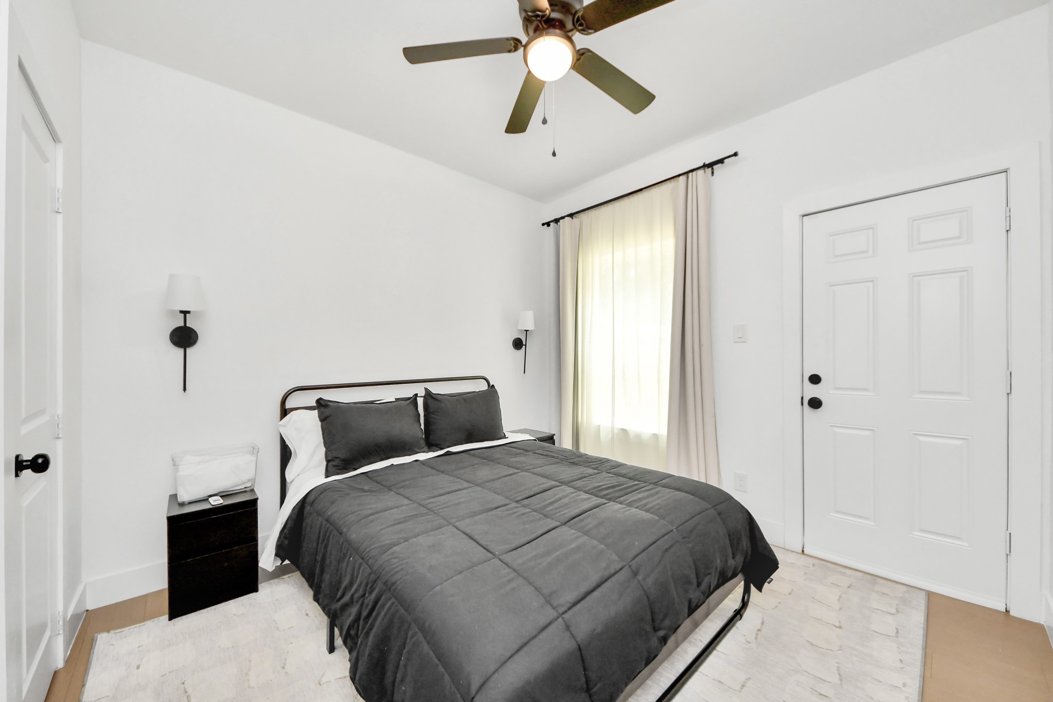 5774 Heron Drive B Property Photo 27