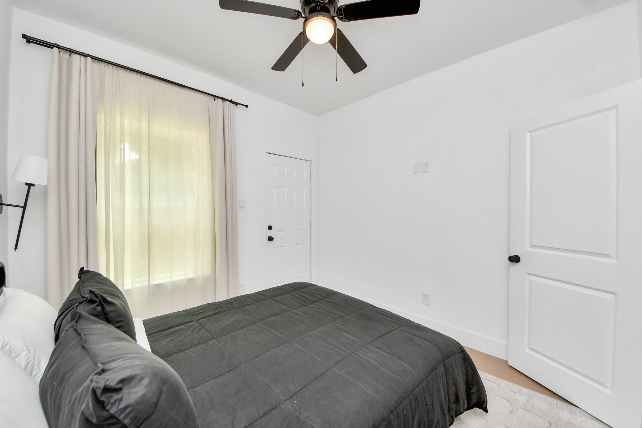 5774 Heron Drive B Property Photo 29