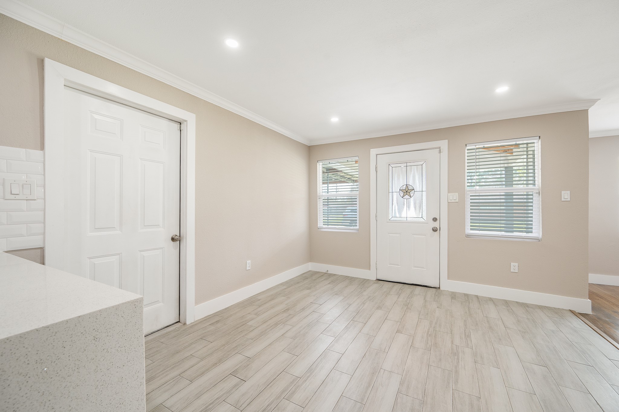 2222 Peppermill Road Property Photo 5