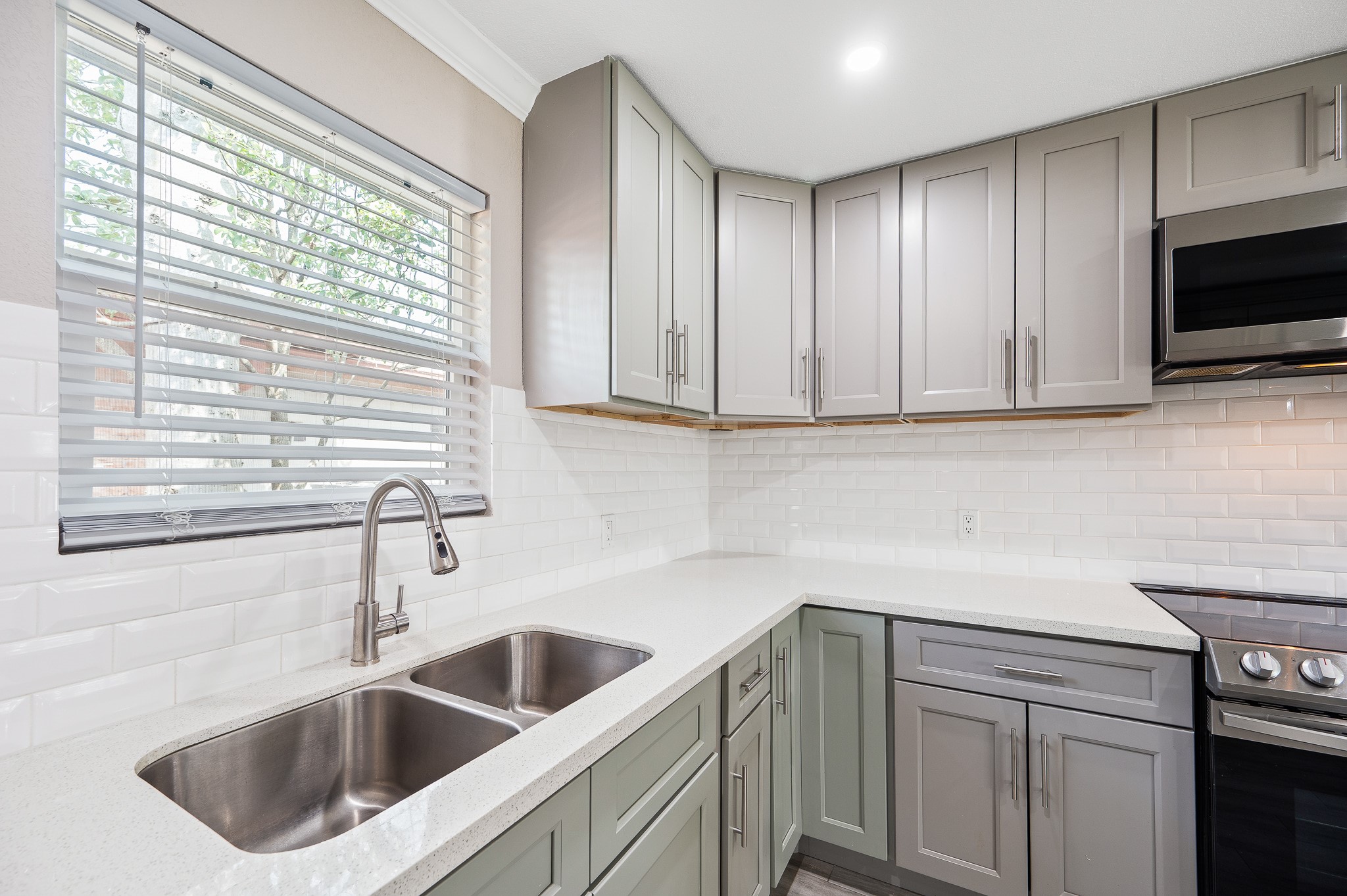 2222 Peppermill Road Property Photo 10