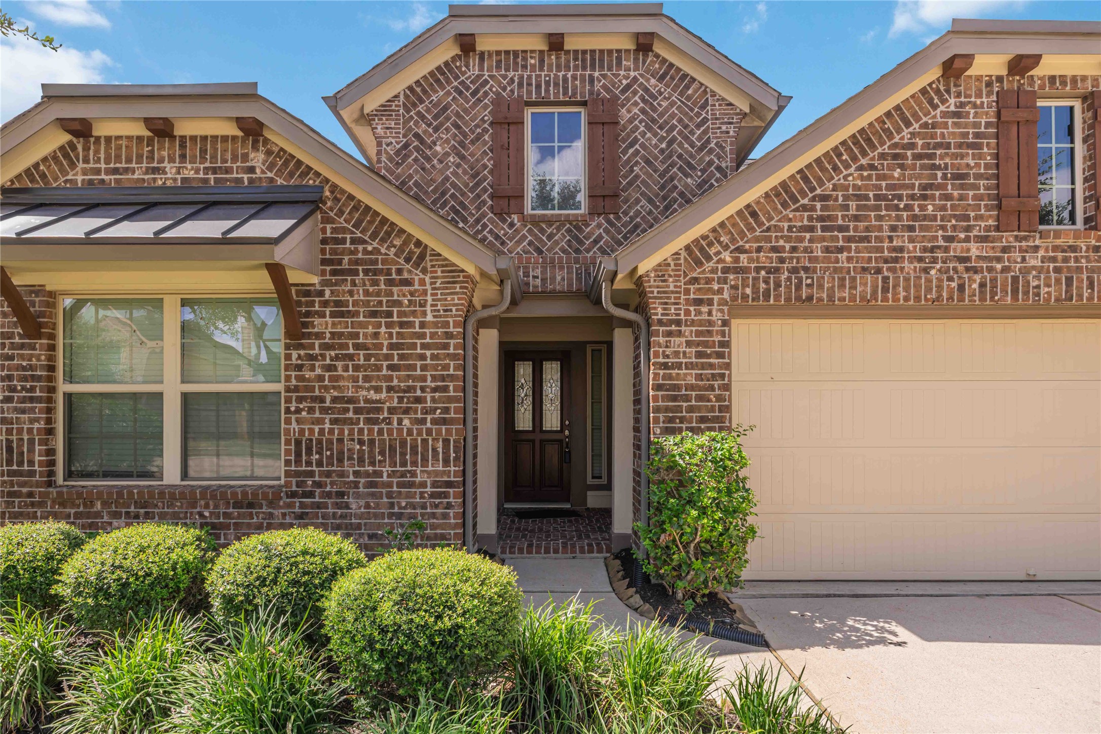 28907 Crested Butte Drive Property Photo 5