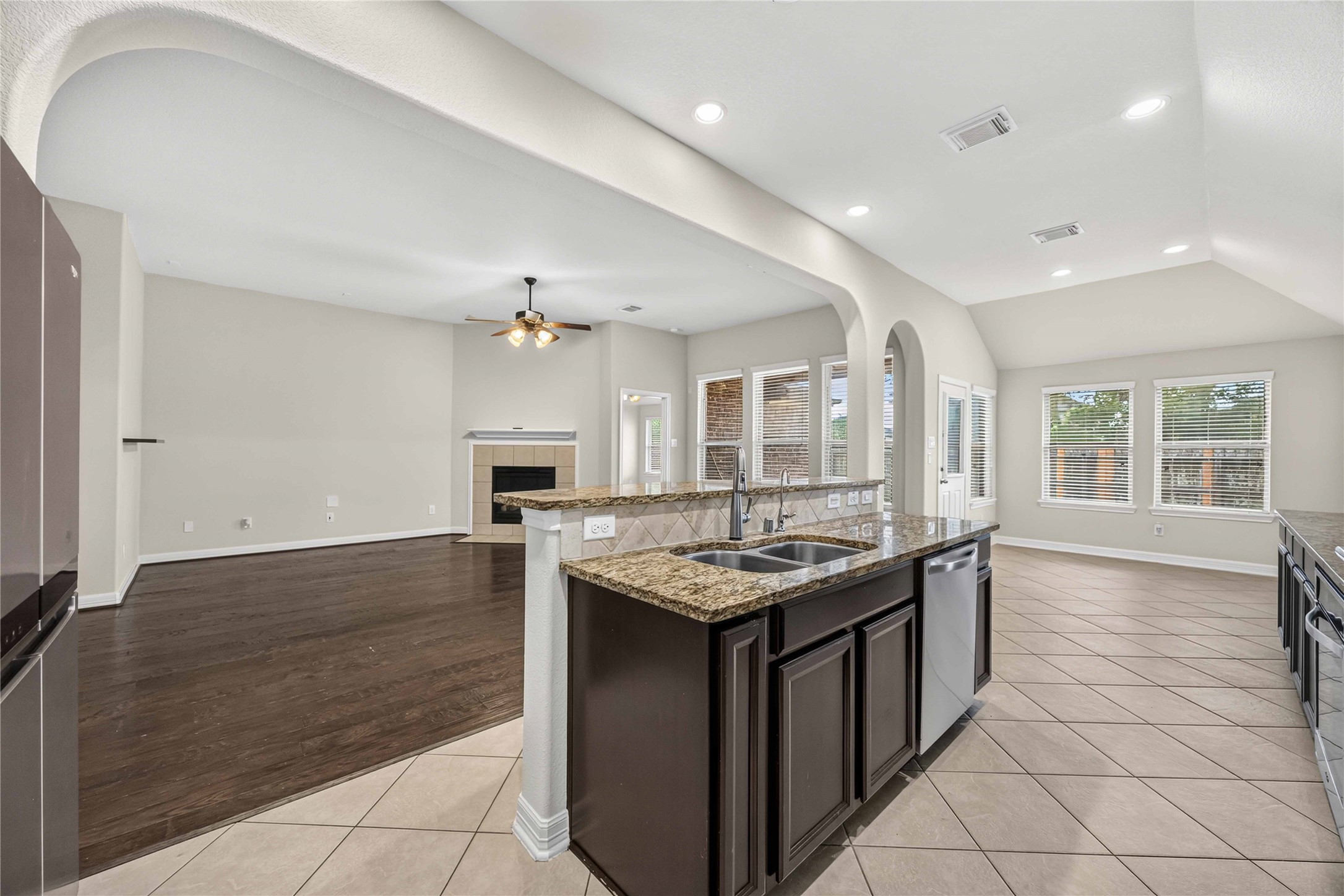 28907 Crested Butte Drive Property Photo 11