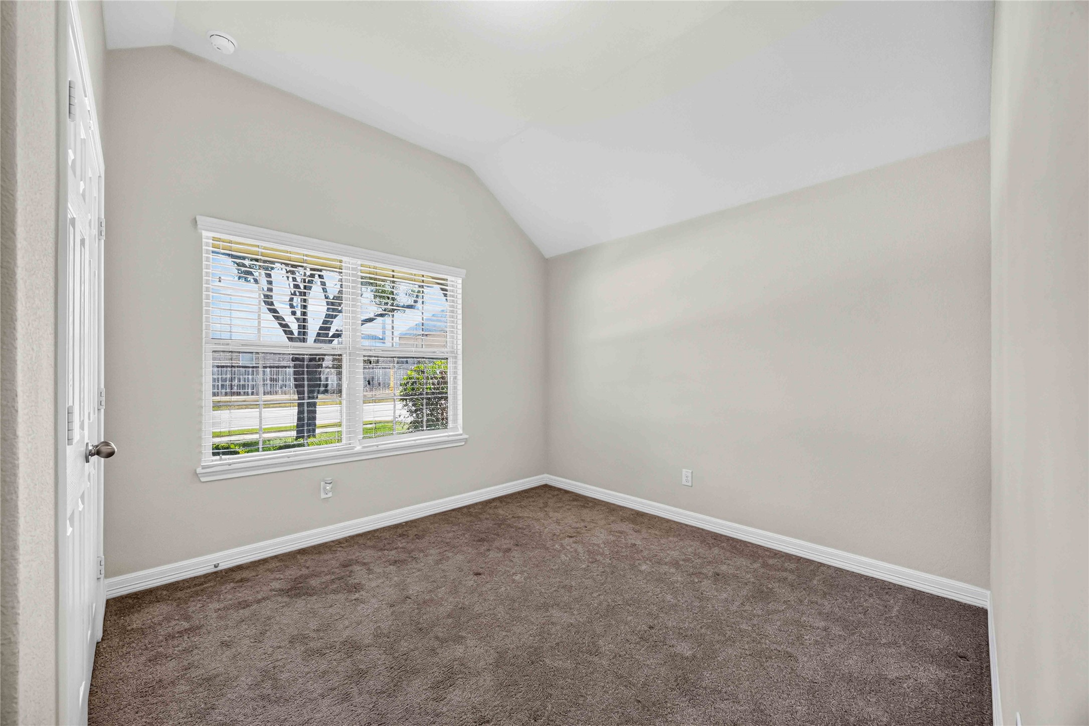 28907 Crested Butte Drive Property Photo 16