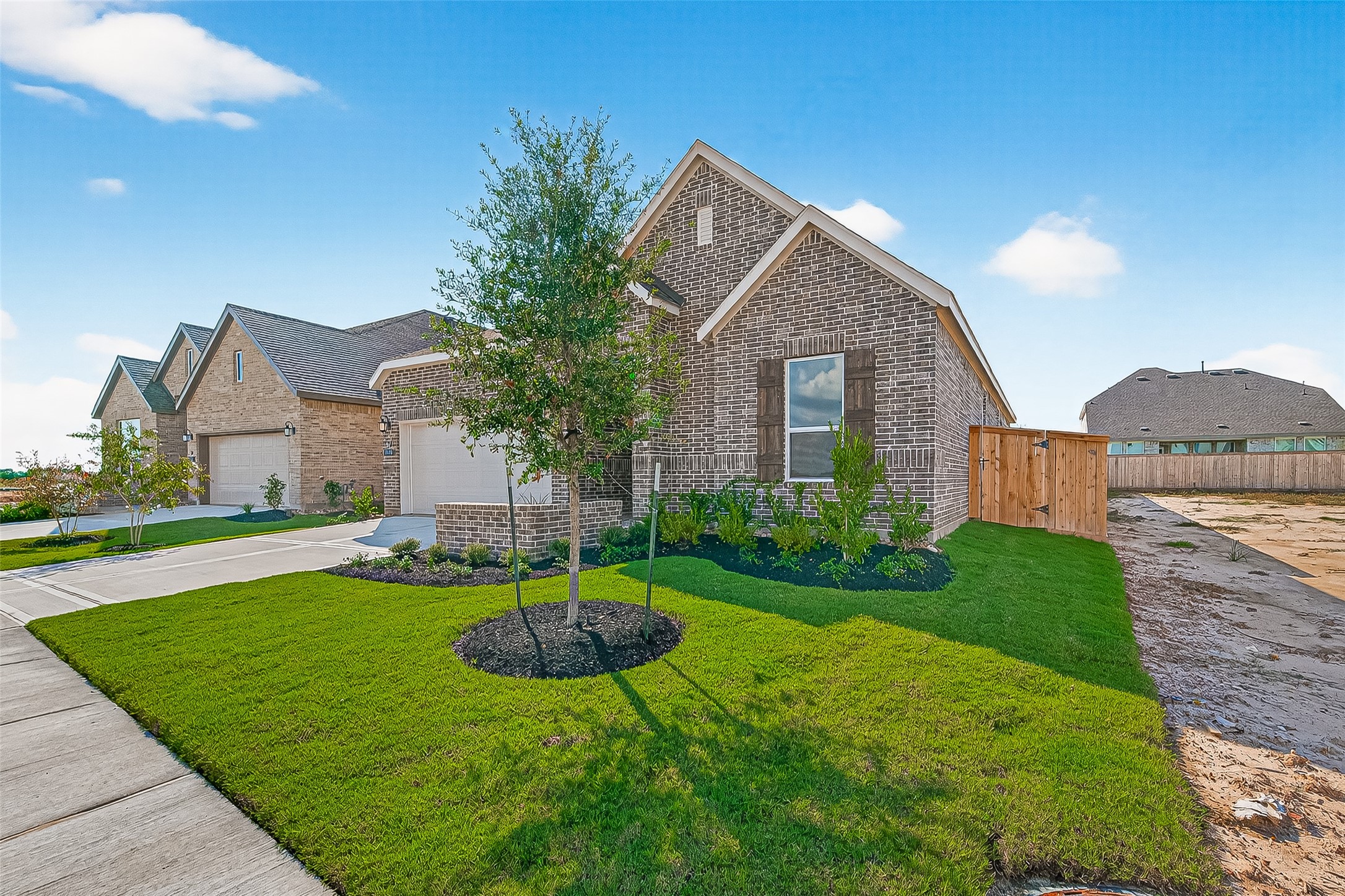11119 Poplar Tree Dr Property Photo 4