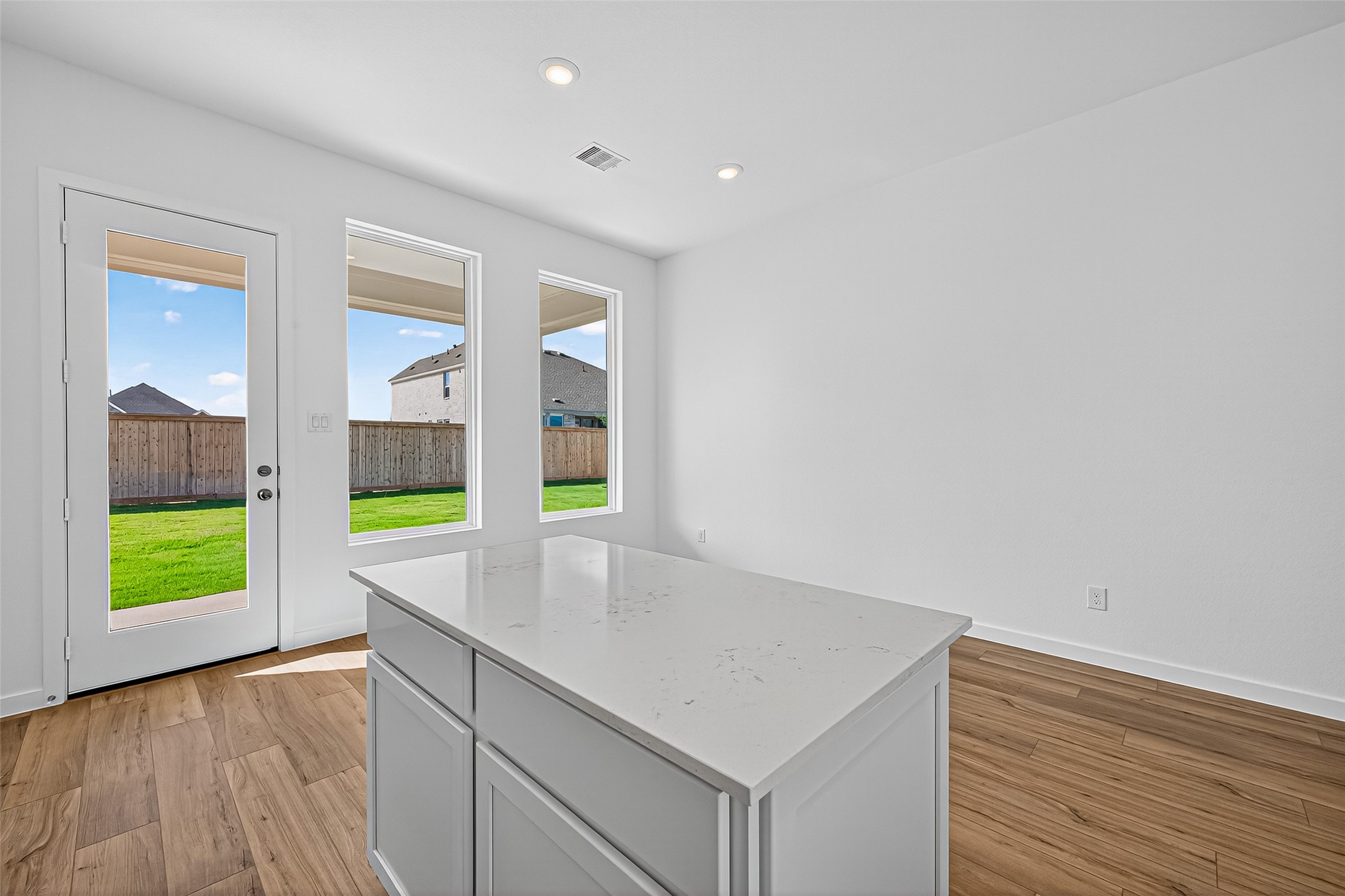 11119 Poplar Tree Dr Property Photo 17