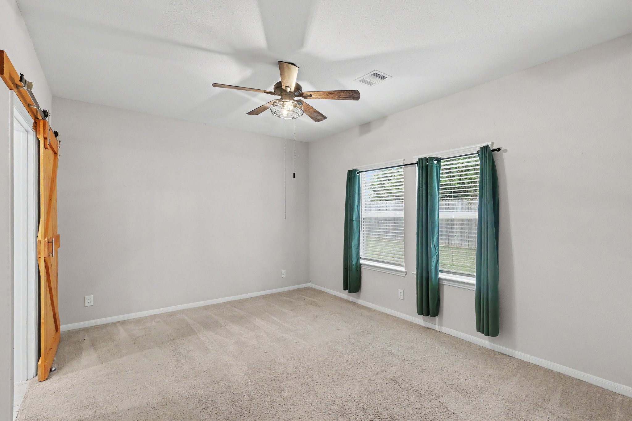 1103 Grand Junction Drive Property Photo 10
