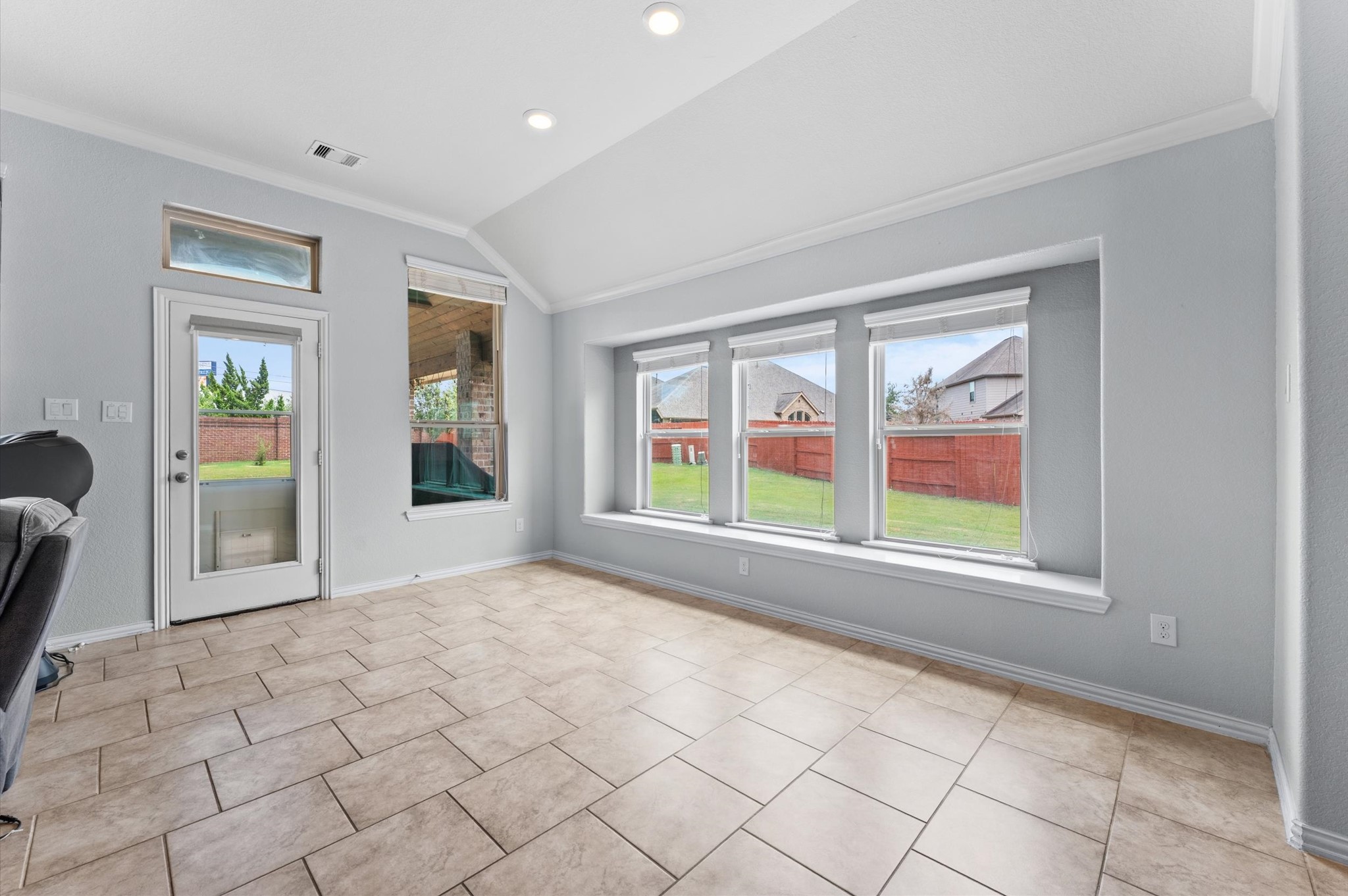 18302 Rowand Path Property Photo 11