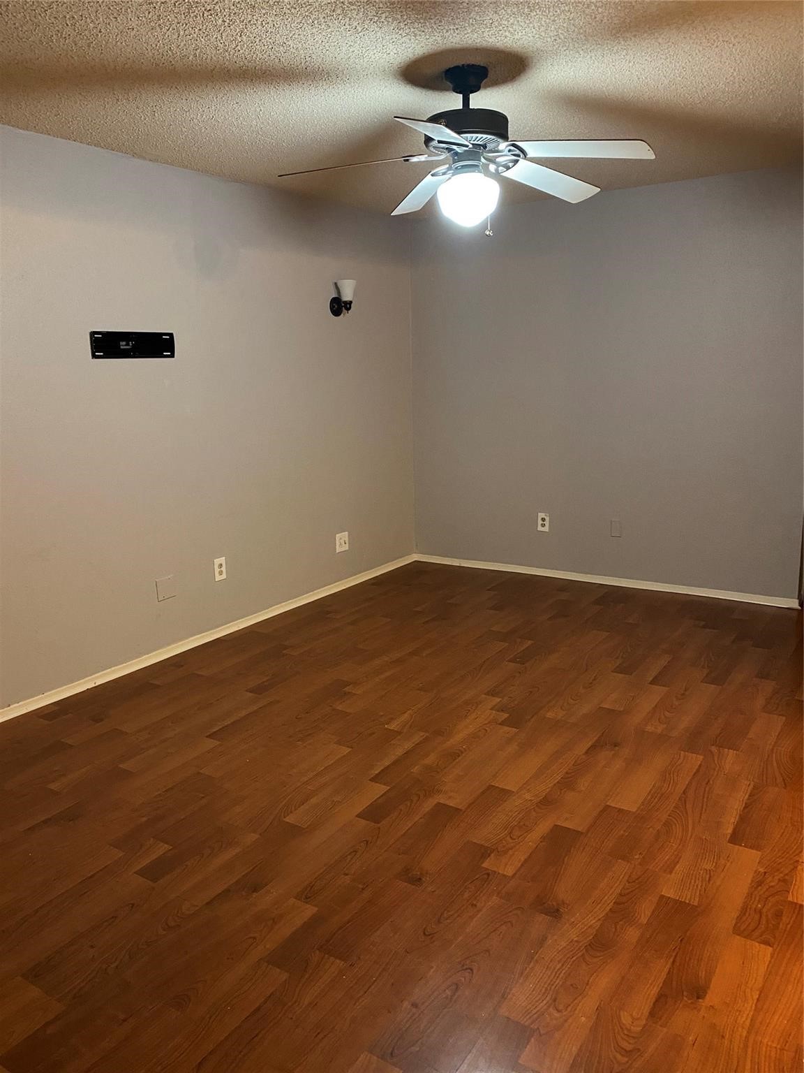 12008 Mighty Oak Drive Property Photo 3