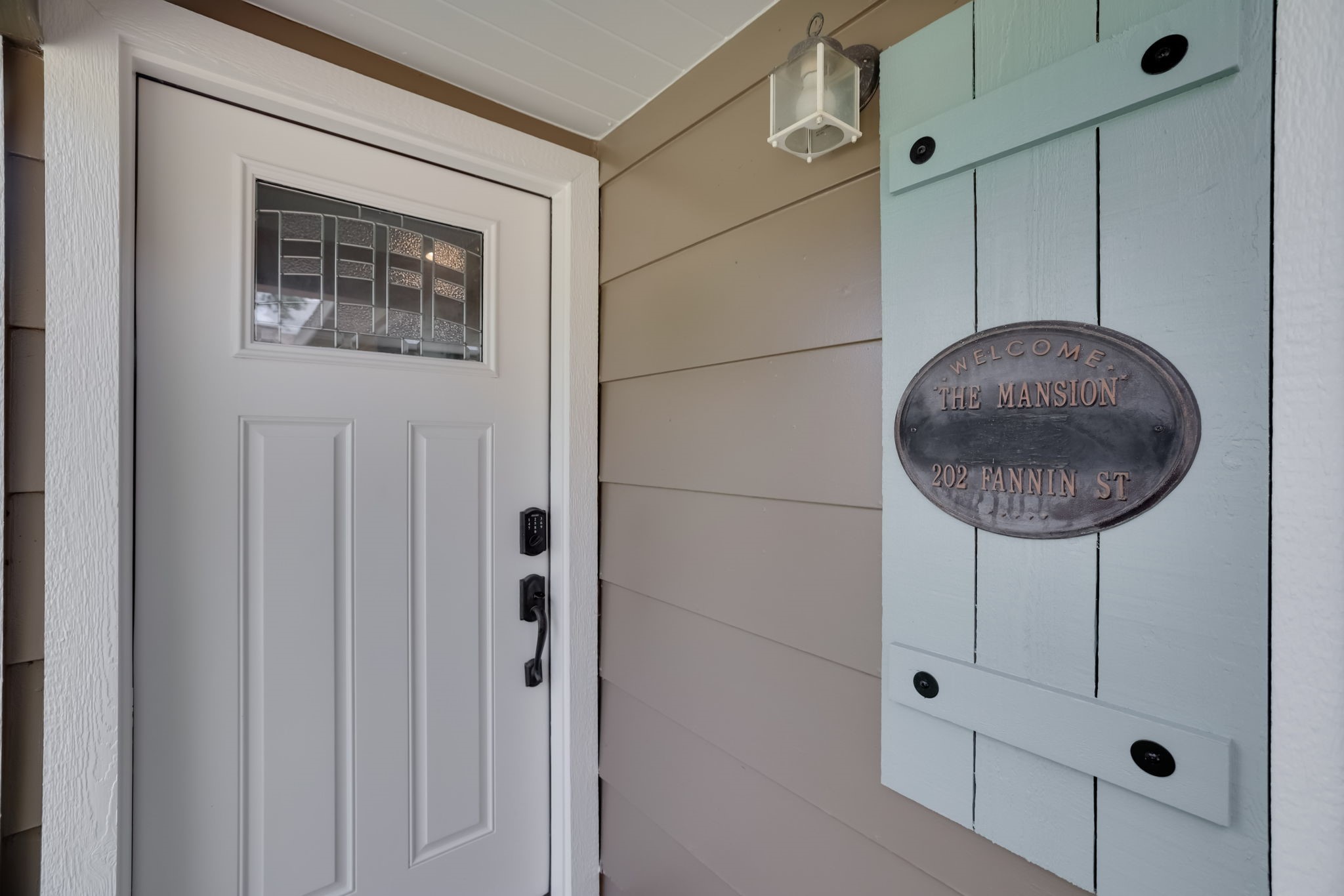 202 Fannin Street Property Photo 10