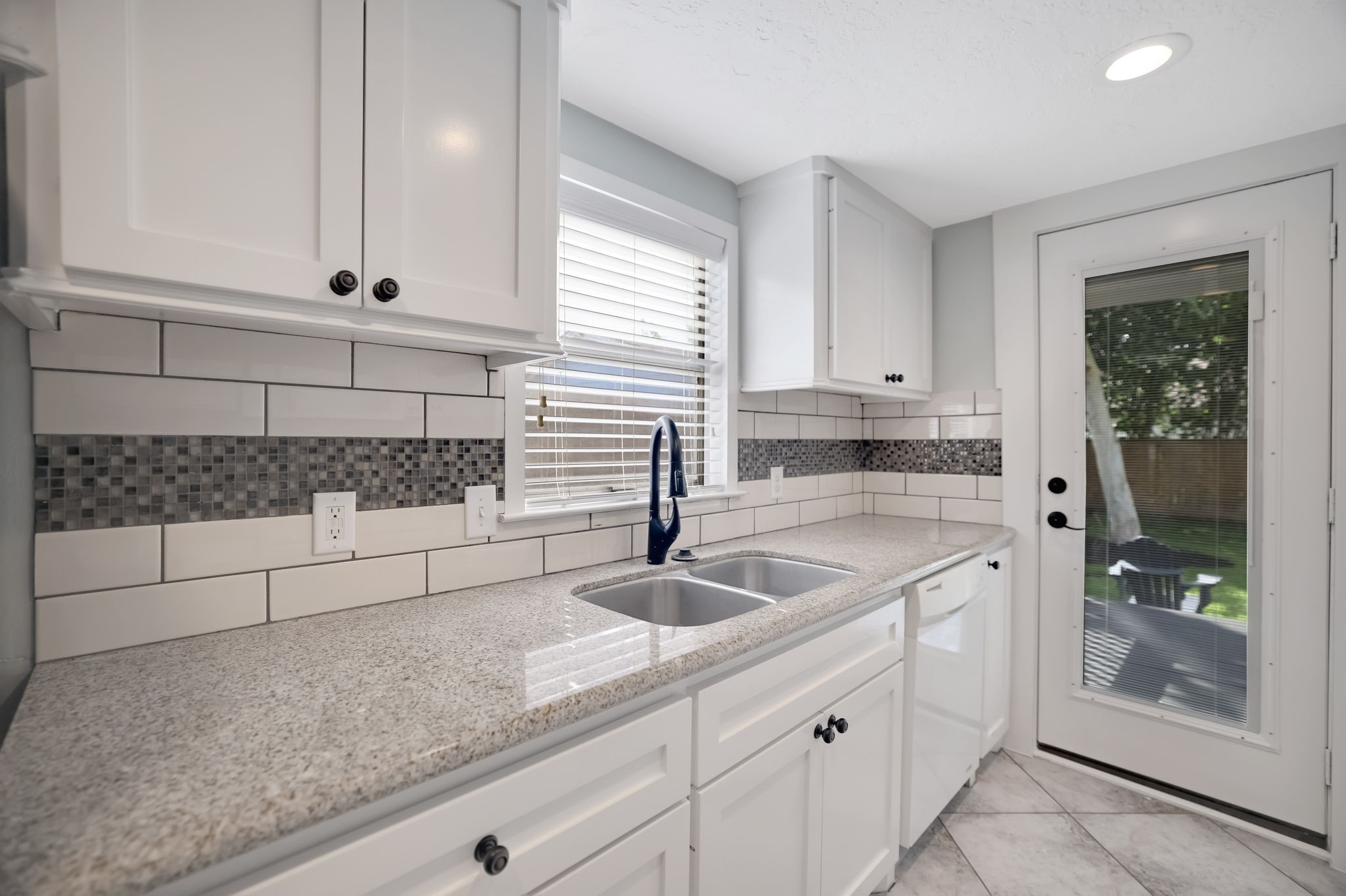 202 Fannin Street Property Photo 19