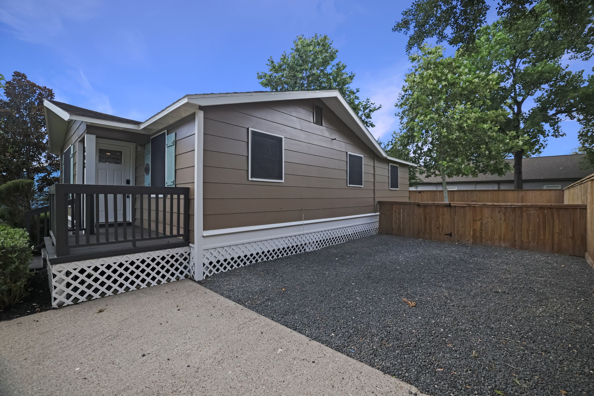 202 Fannin Street Property Photo 32