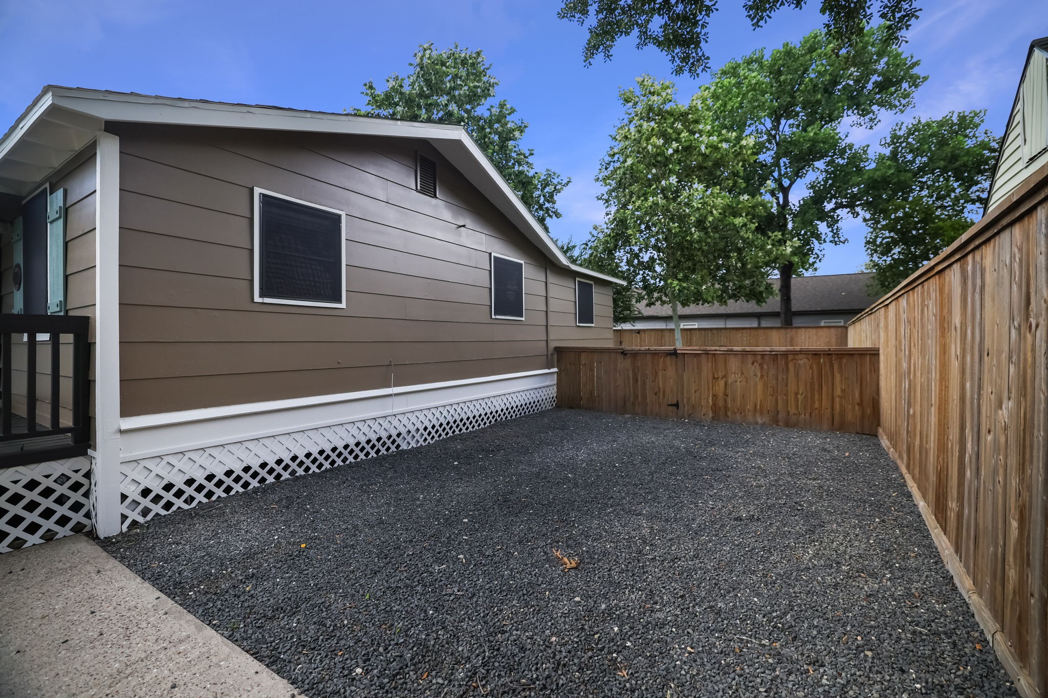 202 Fannin Street Property Photo 34