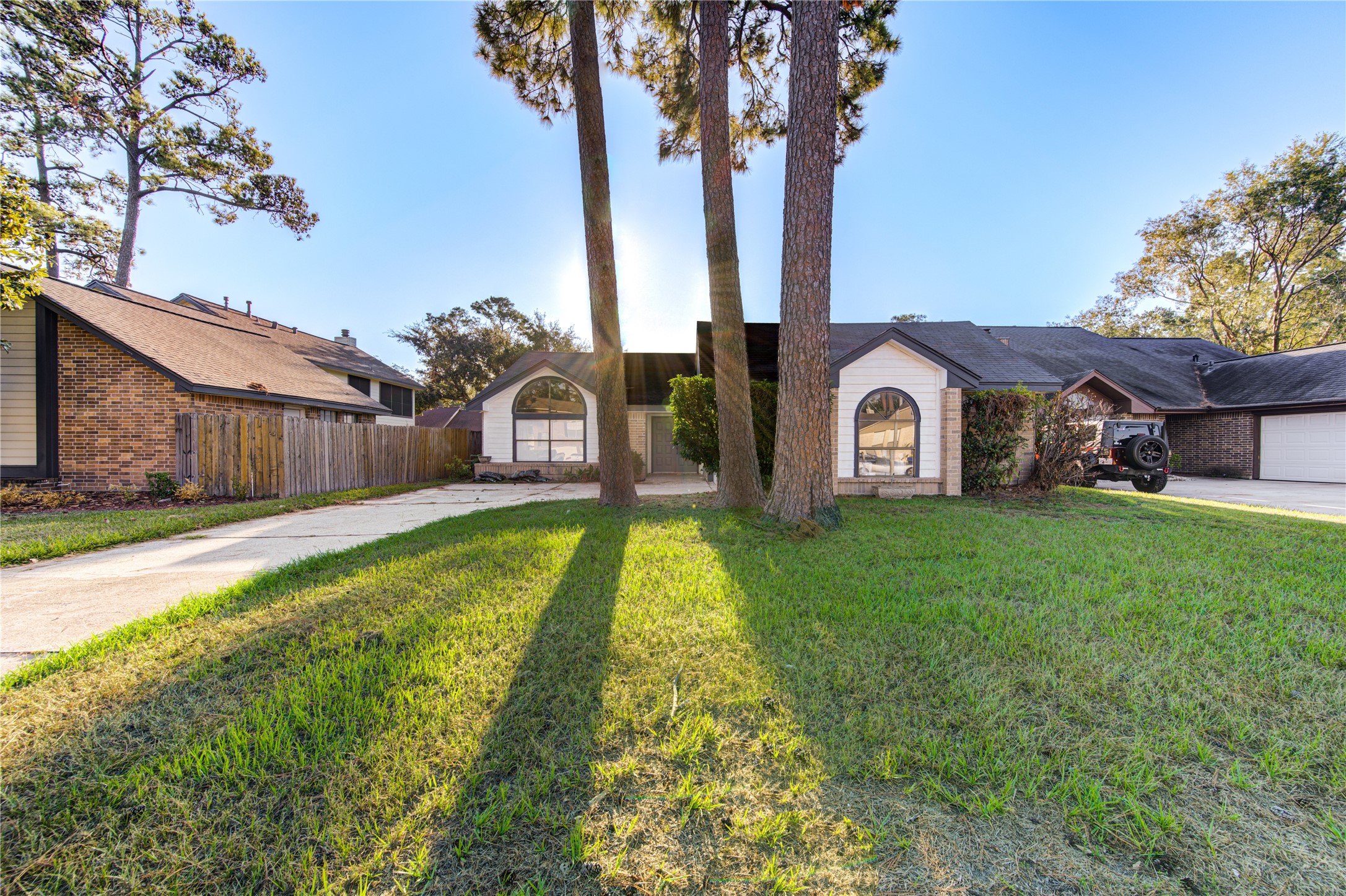 17810 Springtree Drive Property Photo 2