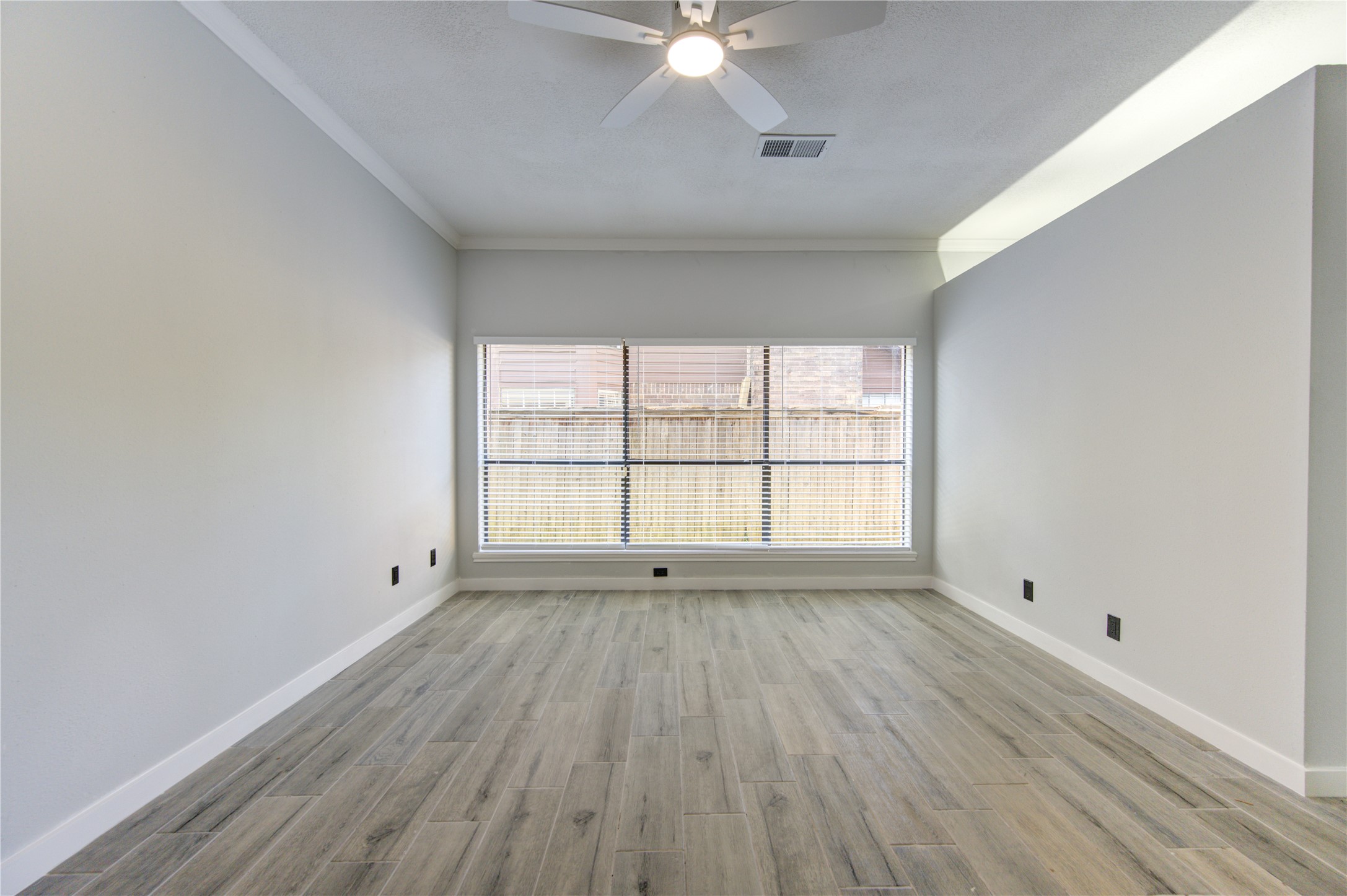 17810 Springtree Drive Property Photo 9