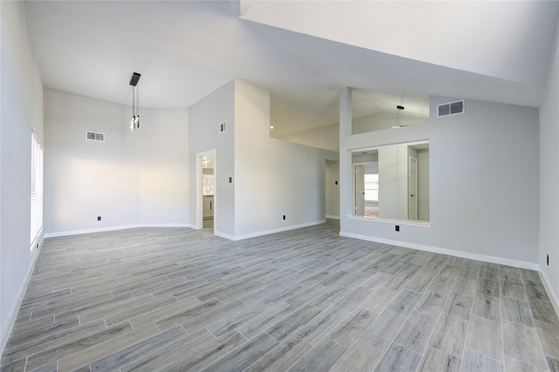 17810 Springtree Drive Property Photo 12