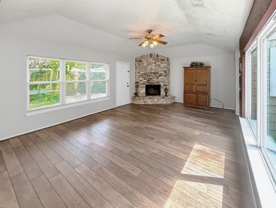5519 Lynngate Drive Property Photo 3