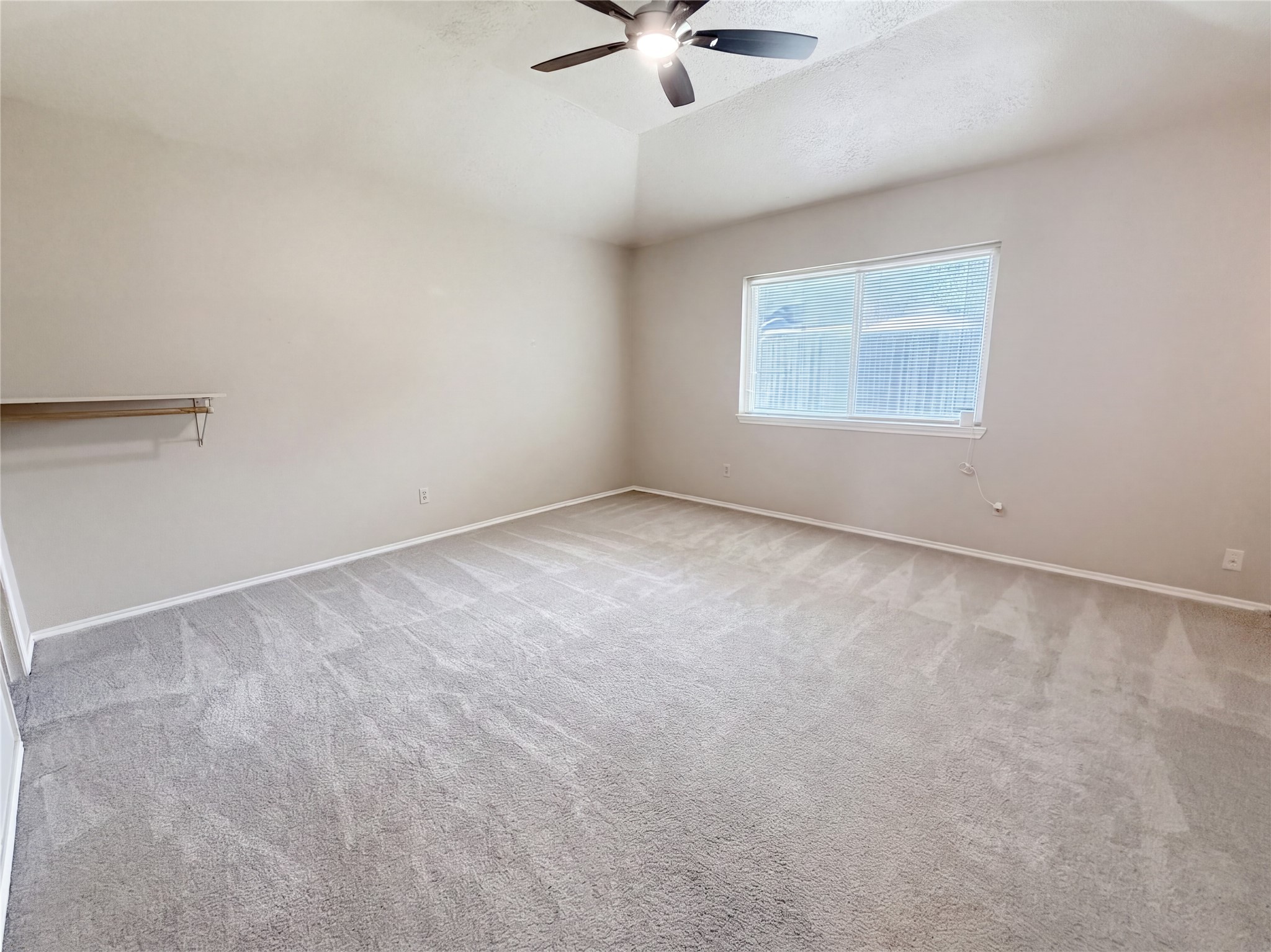 5519 Lynngate Drive Property Photo 9